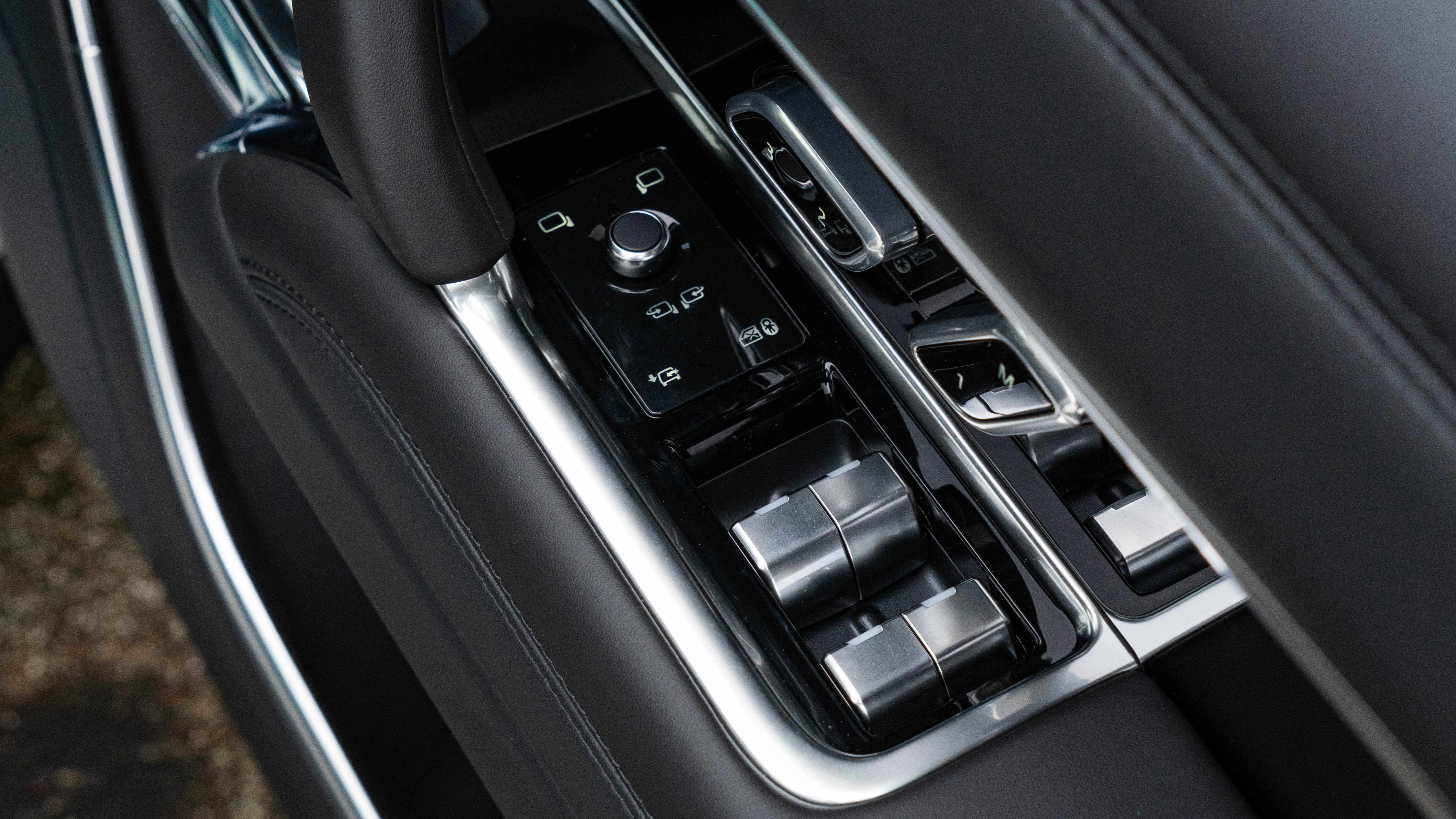 RANGE ROVER 3.0 D350 HSE 4DR AUTO ESTATE