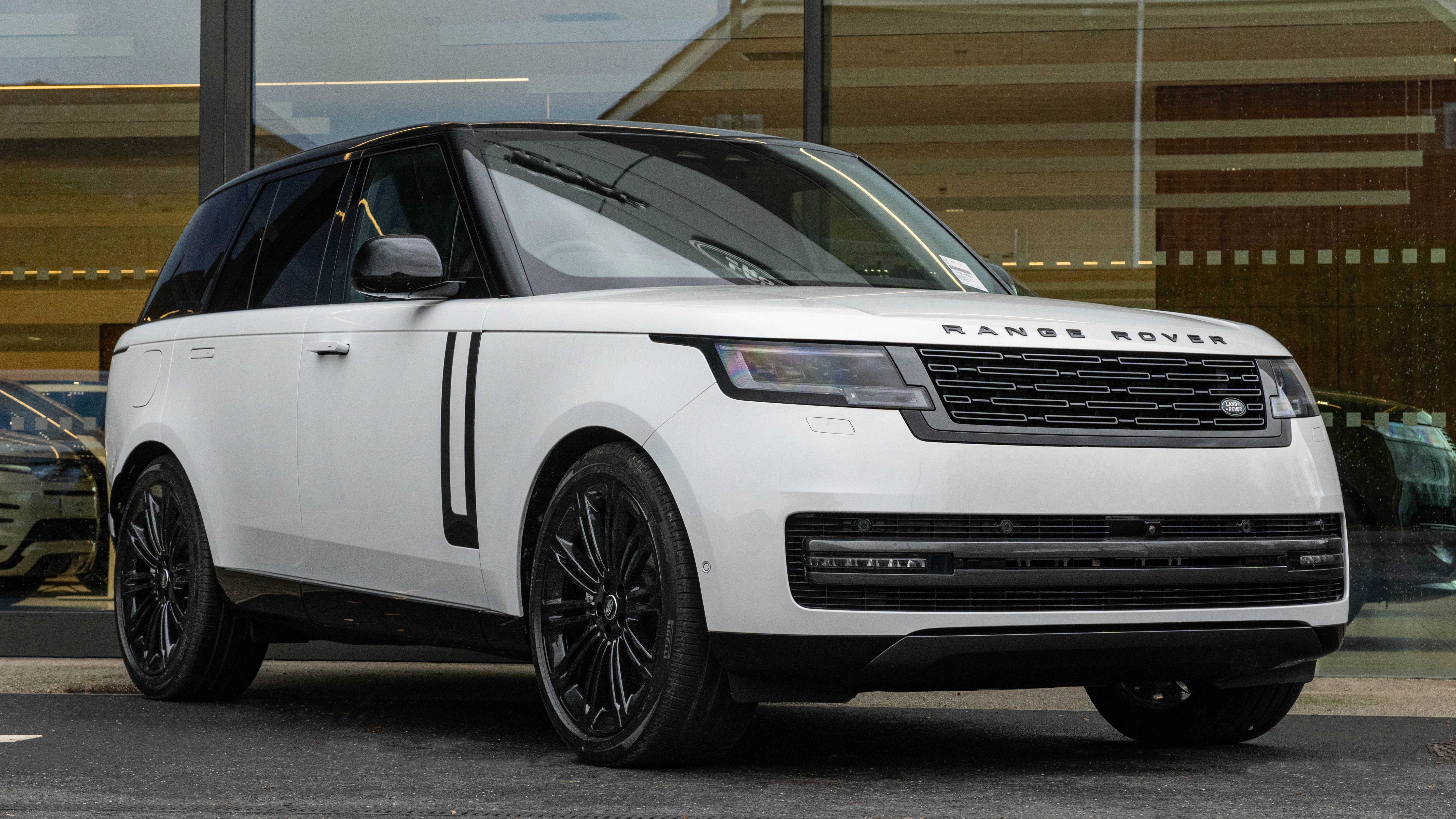 RANGE ROVER 3.0 D350 HSE 4DR AUTO ESTATE