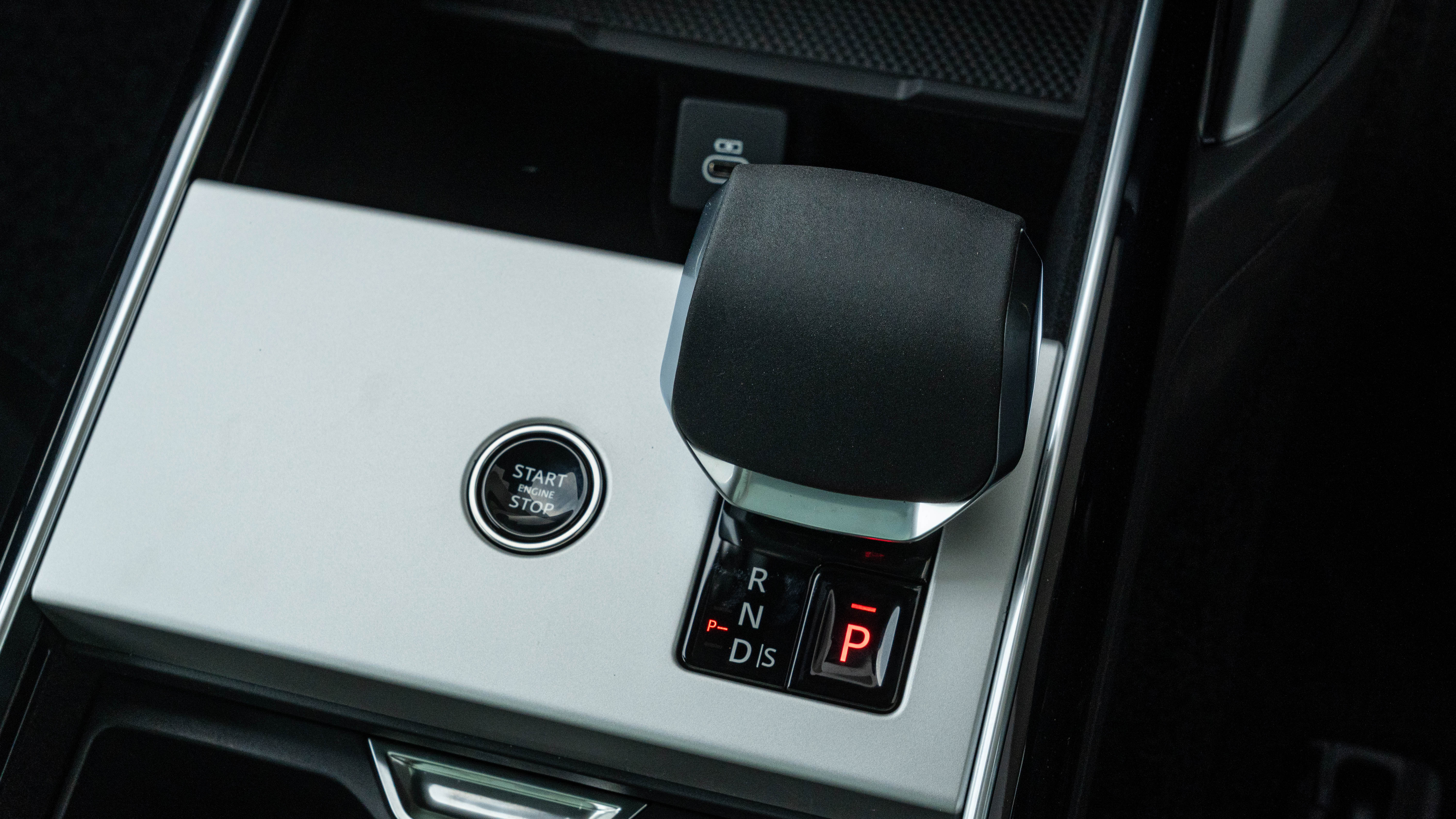 RANGE ROVER 3.0 D350 HSE 4DR AUTO ESTATE