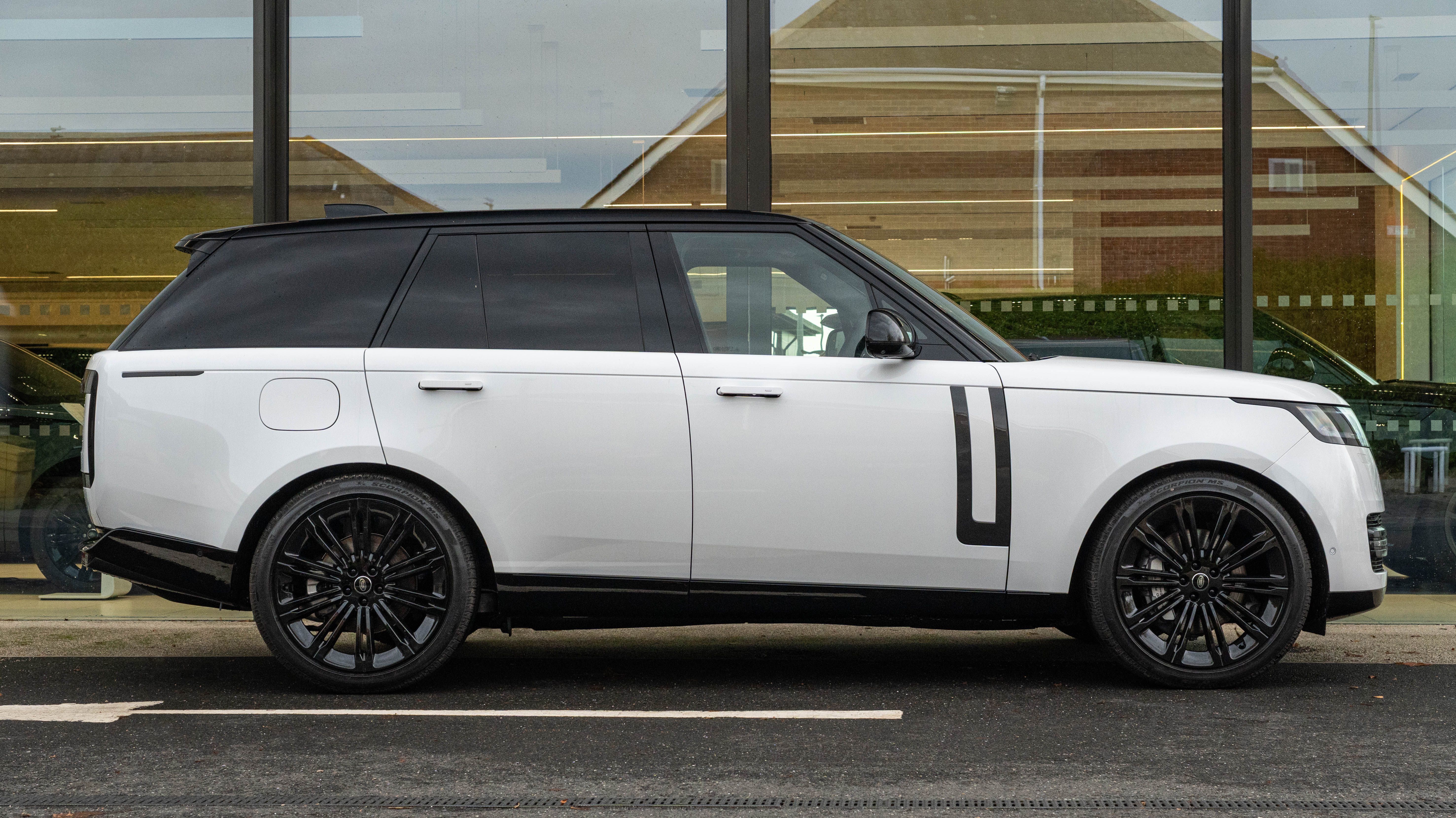 RANGE ROVER 3.0 D350 HSE 4DR AUTO ESTATE