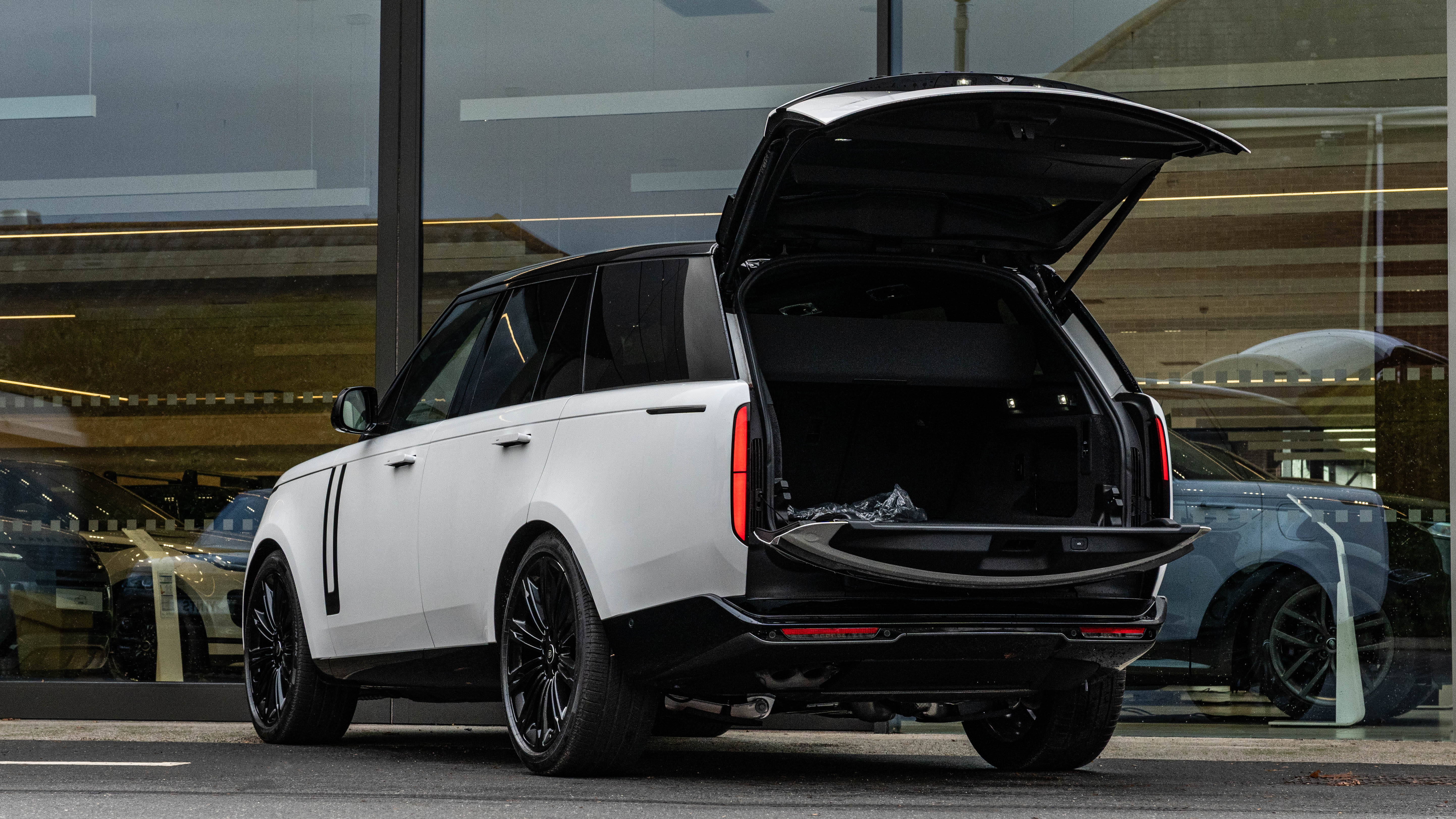 RANGE ROVER 3.0 D350 HSE 4DR AUTO ESTATE