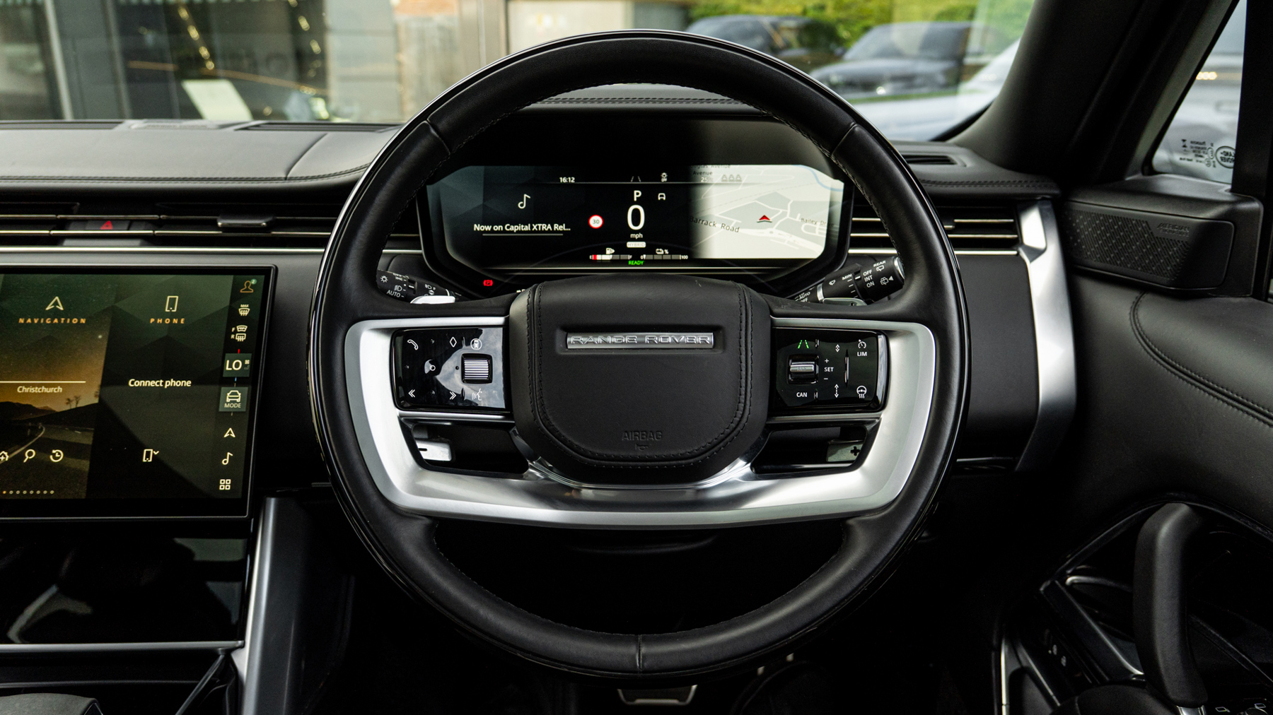 Land Rover RANGE ROVER, SUV, Eiger Grey .