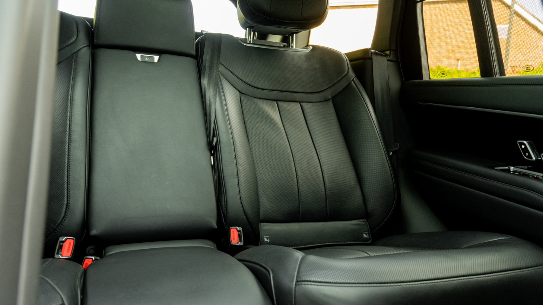 Land Rover RANGE ROVER, SUV, Eiger Grey .