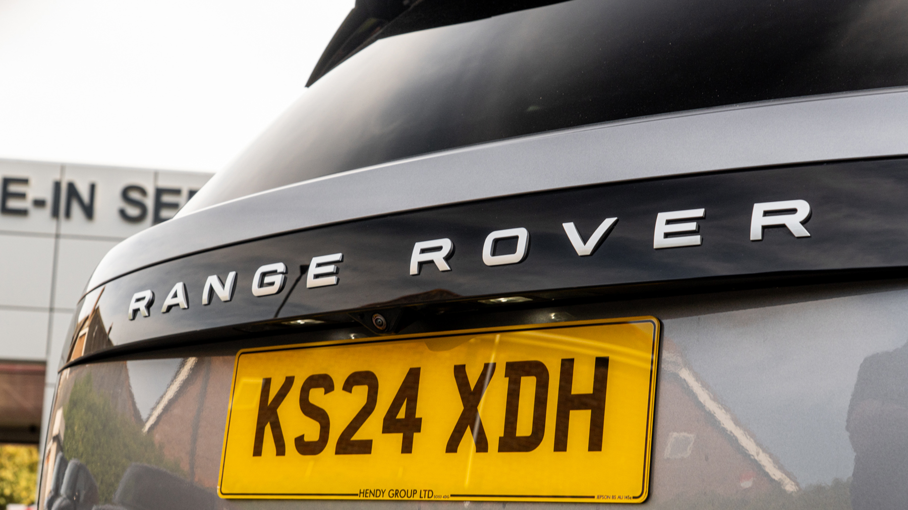 Land Rover RANGE ROVER, SUV, Eiger Grey .