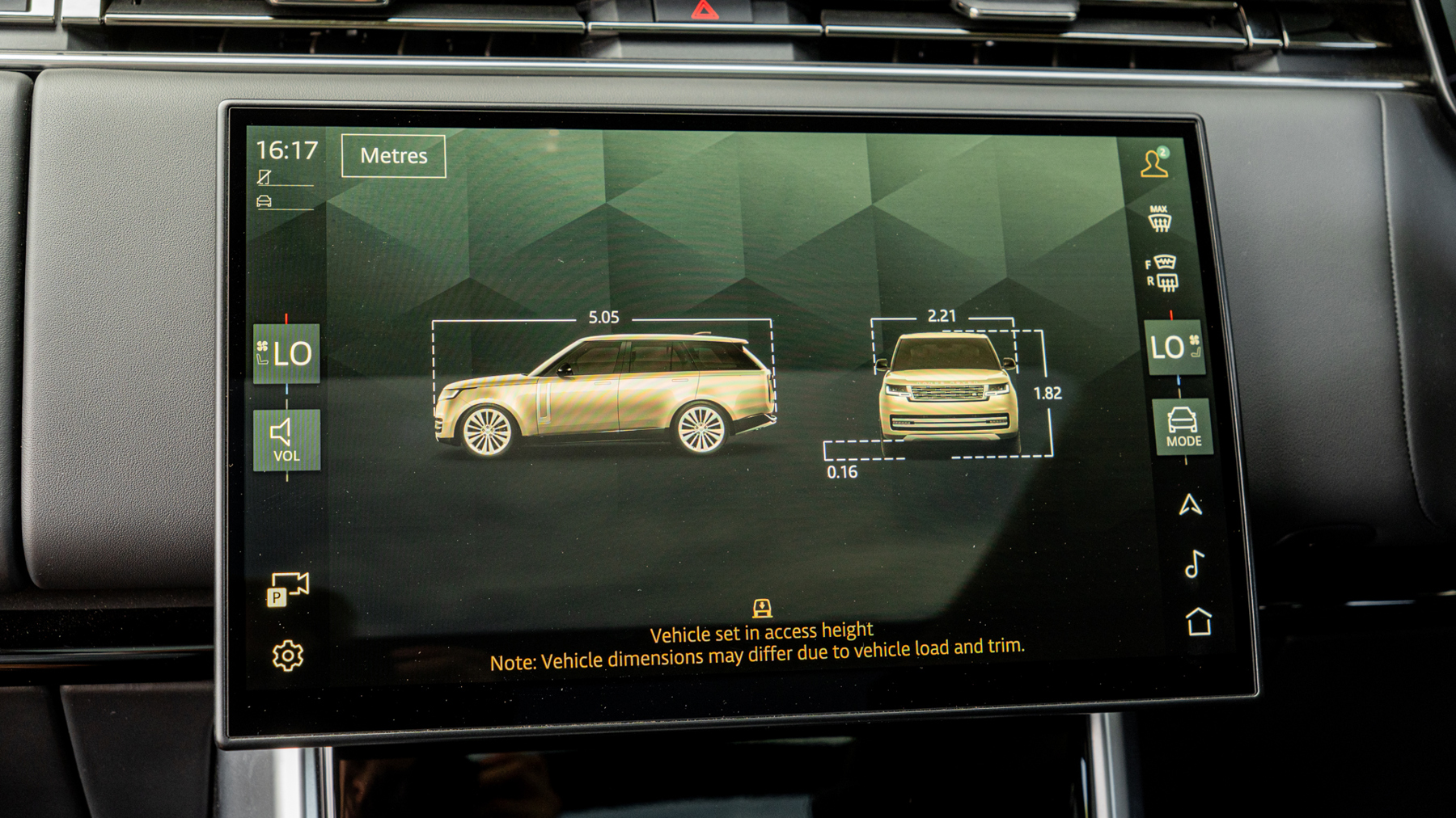 Land Rover RANGE ROVER, SUV, Eiger Grey .