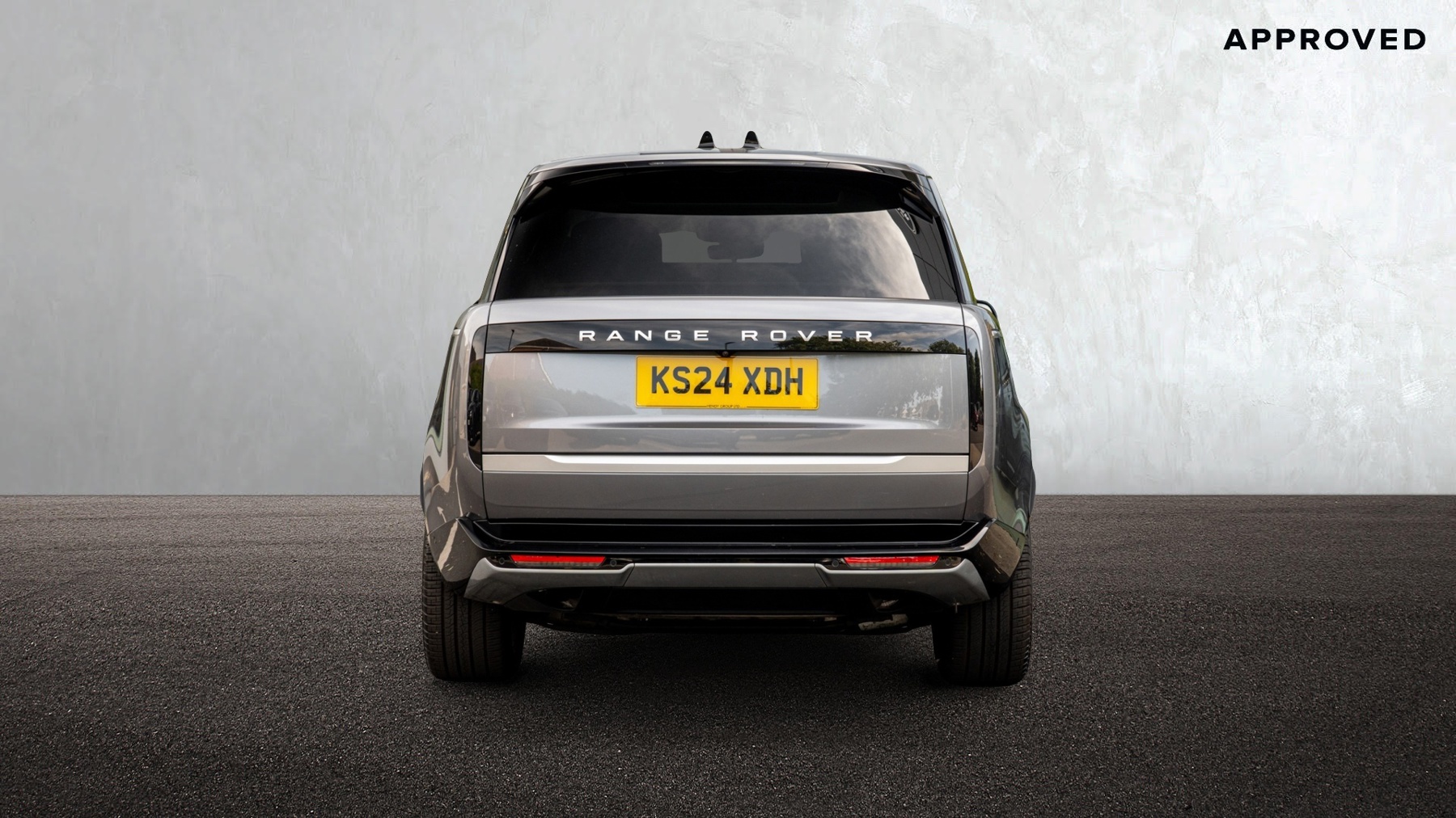 Land Rover RANGE ROVER, SUV, Eiger Grey .