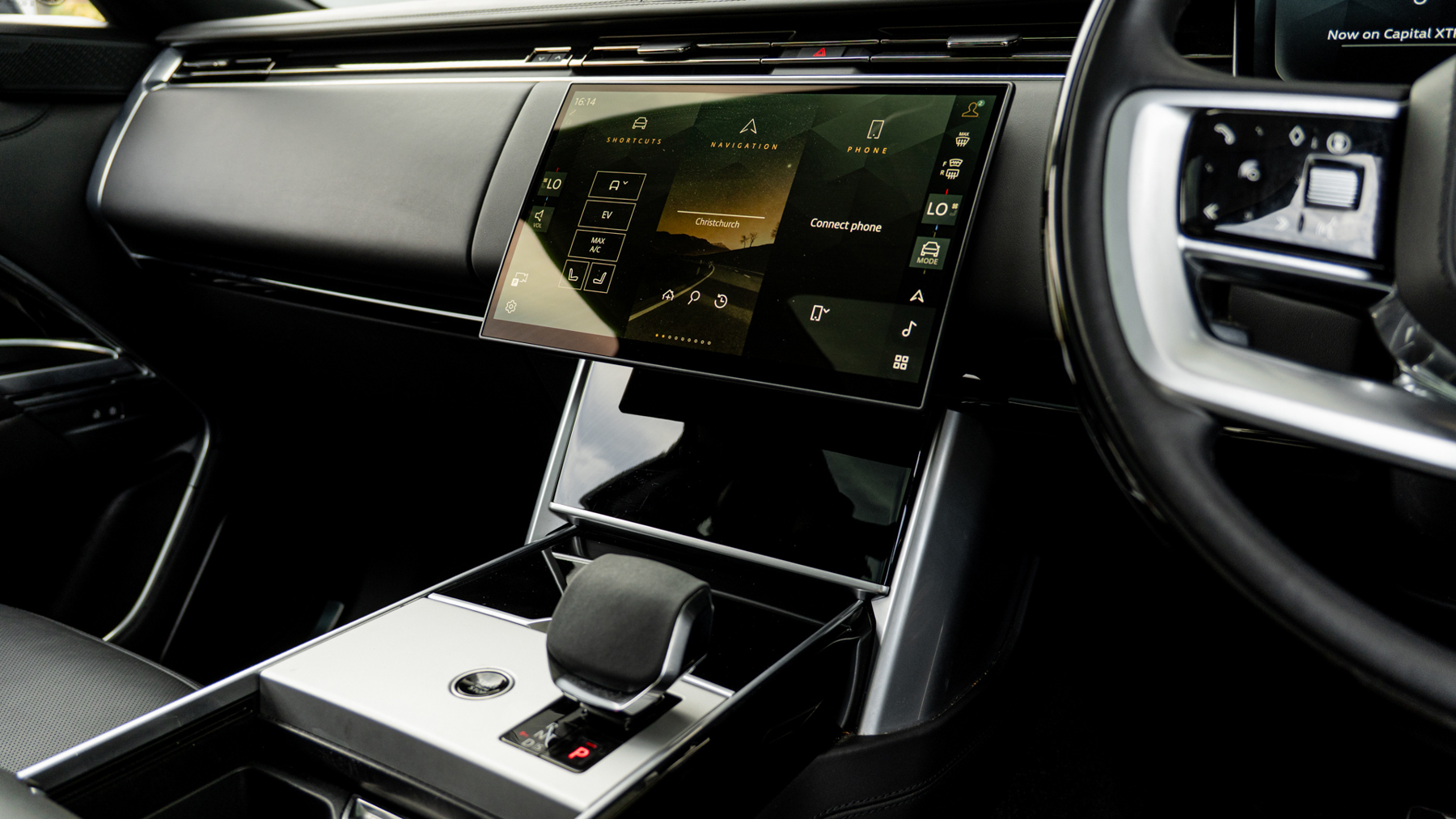 Land Rover RANGE ROVER, SUV, Eiger Grey .