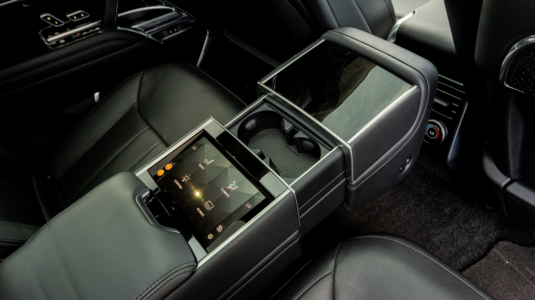 Land Rover RANGE ROVER, SUV, Eiger Grey .