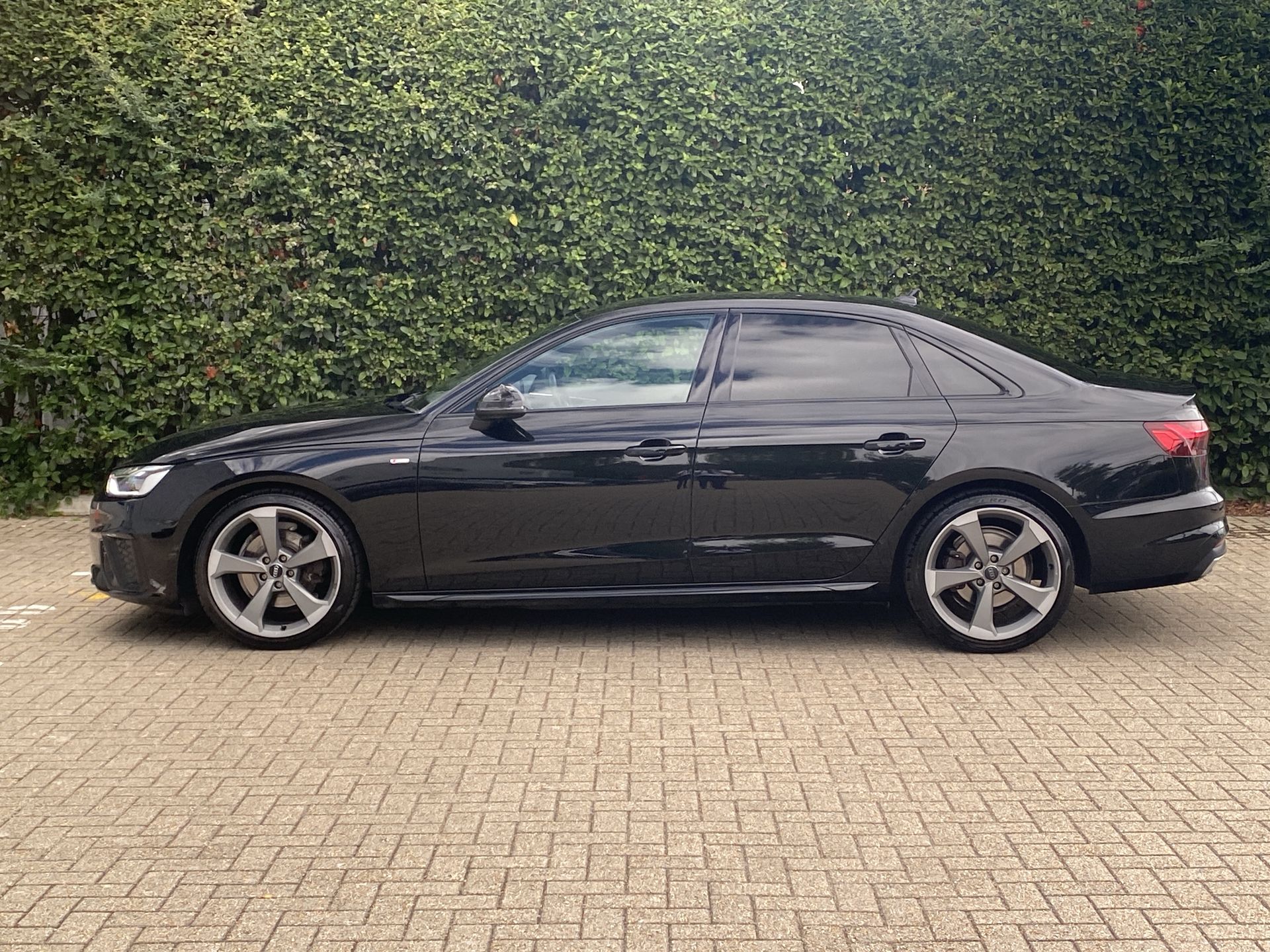 40 TFSI S TRONIC
