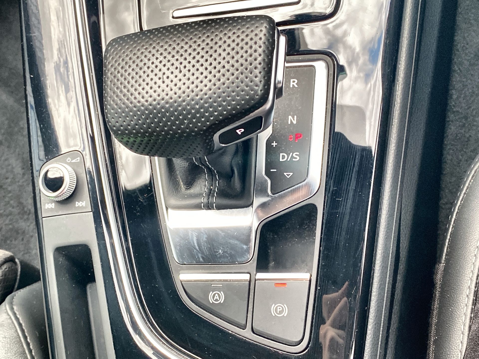 40 TFSI S TRONIC