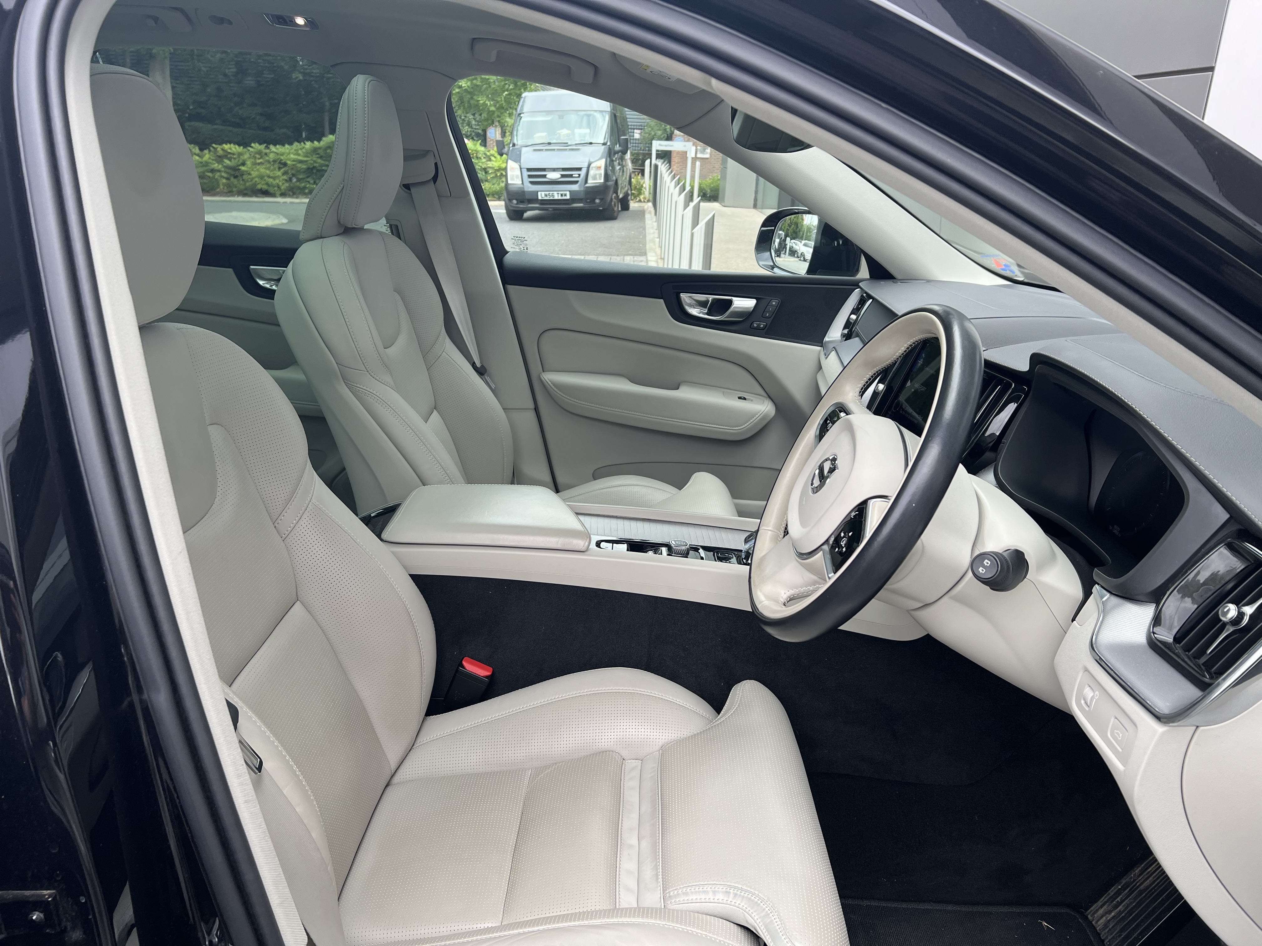 B4D AWD GEARTRONIC