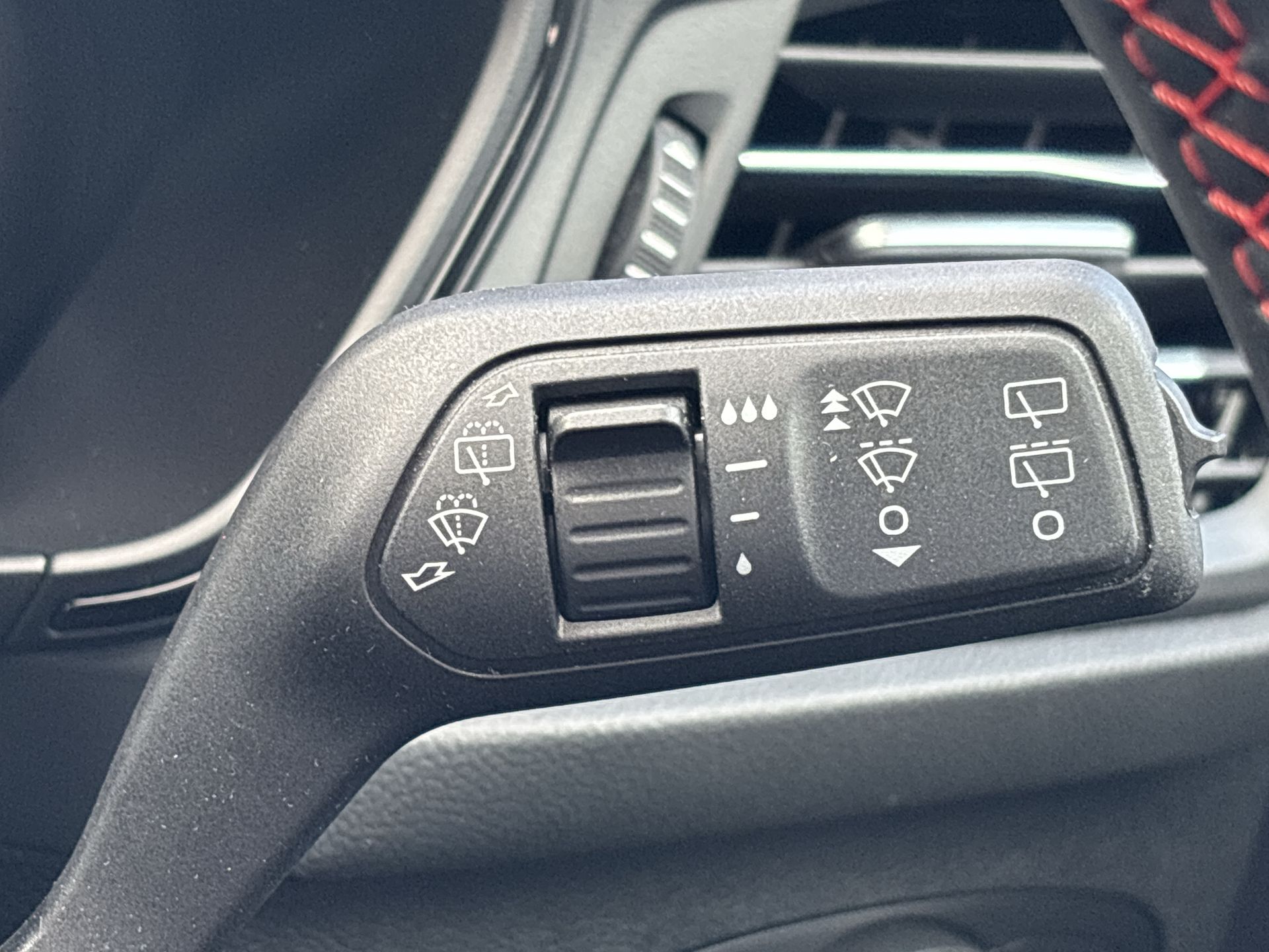 ECOBOOST HYBRID MHEV 155