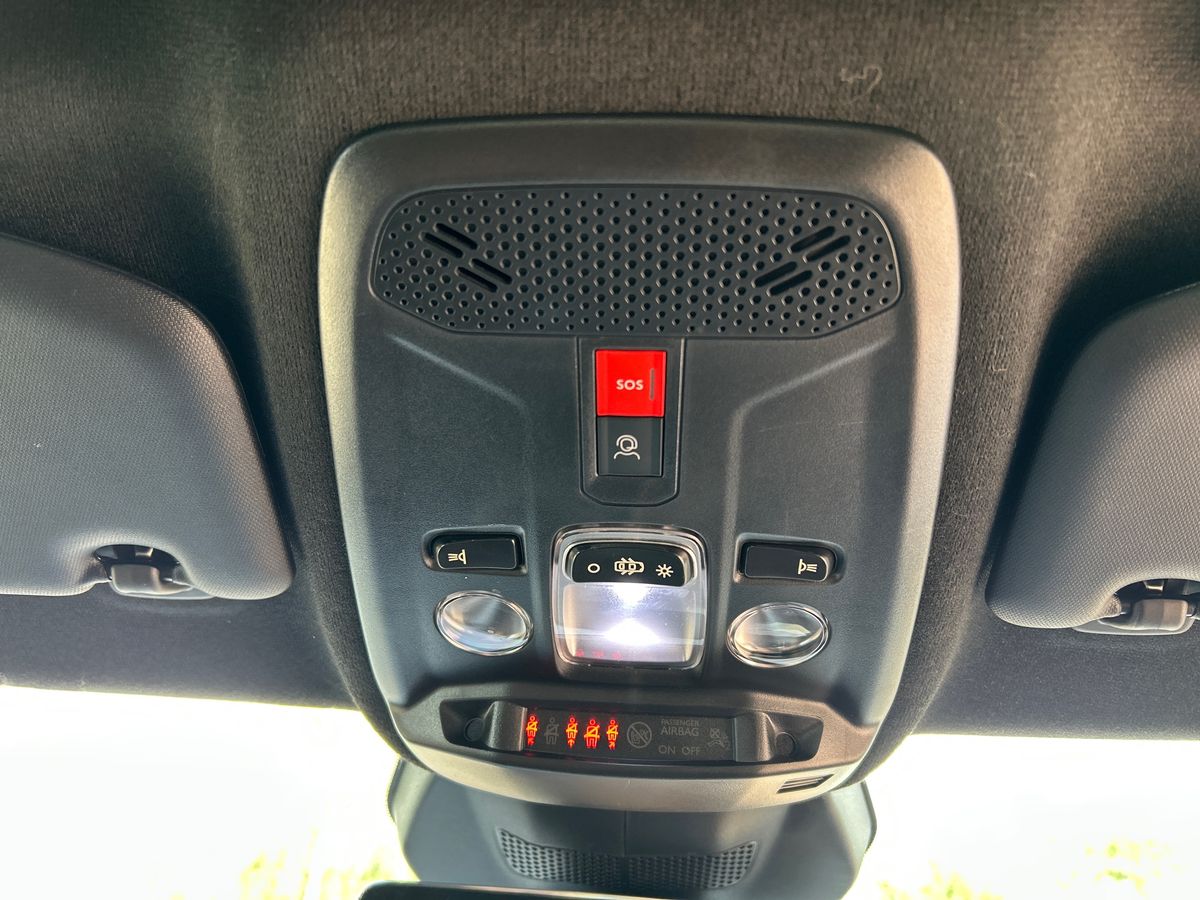 VAUXHALL MOKKA 1.2 TURBO 136 GRIFFIN MANUAL PETROL 7,623 MILES 2025 VAUXHALL TONBRIDGE PRICE...