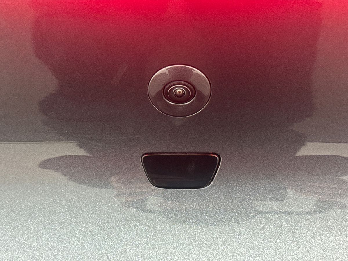 DUAL MOTOR 77 KWH AWD