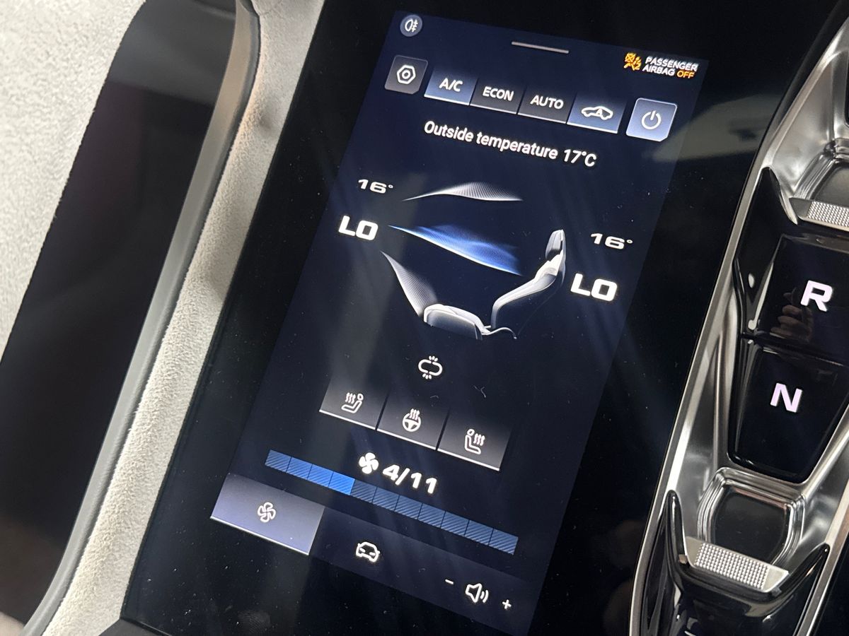 DUAL MOTOR 77 KWH AWD