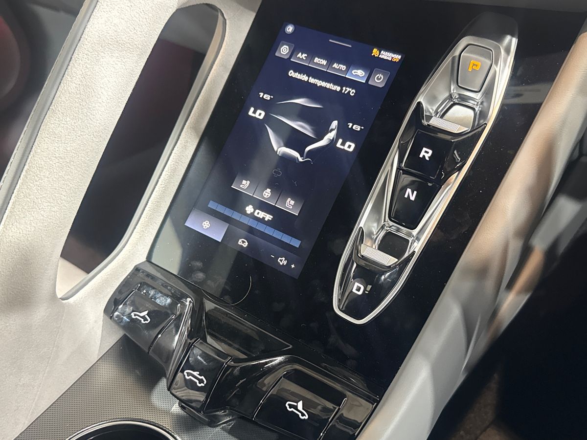 DUAL MOTOR 77 KWH AWD