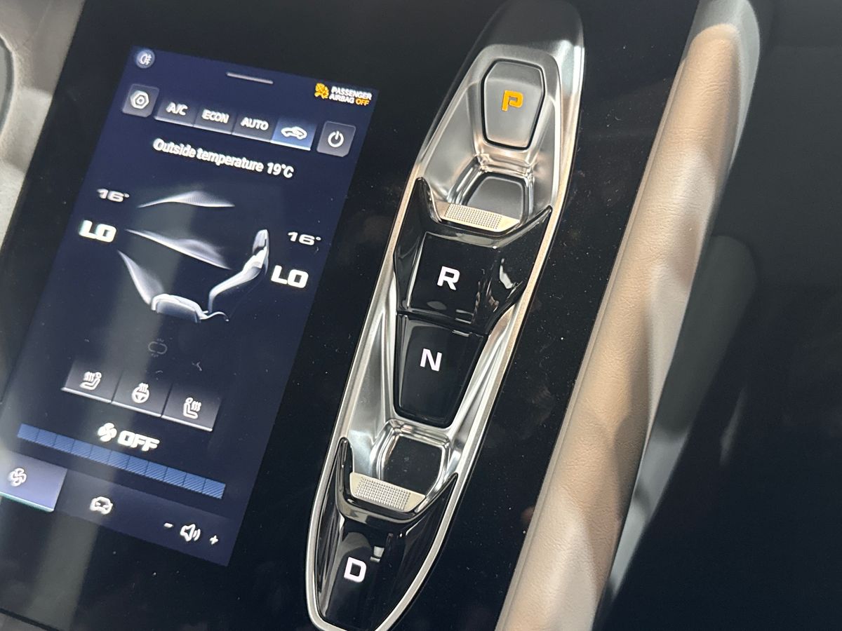 DUAL MOTOR 77 KWH AWD