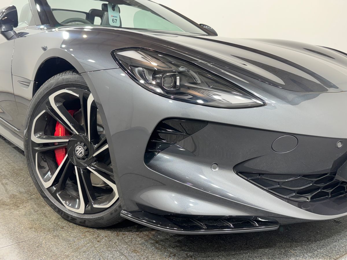 DUAL MOTOR 77 KWH AWD