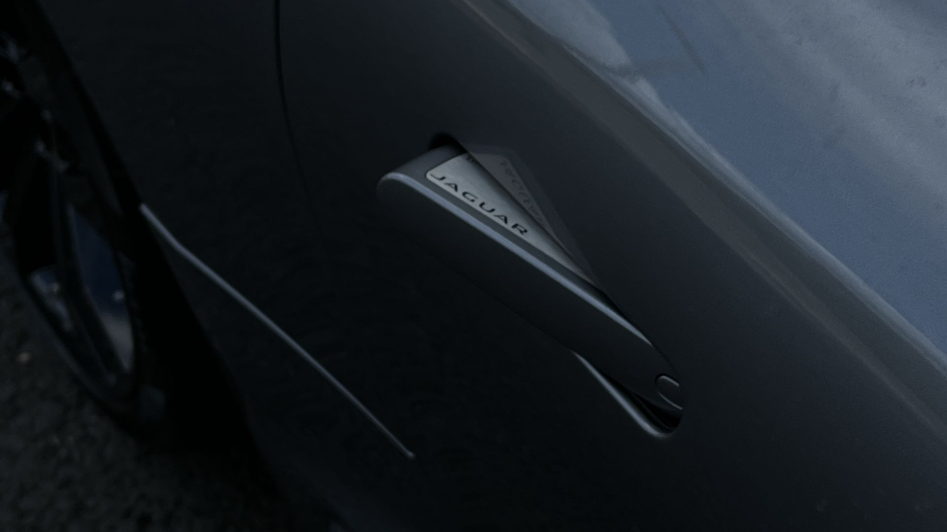 P300