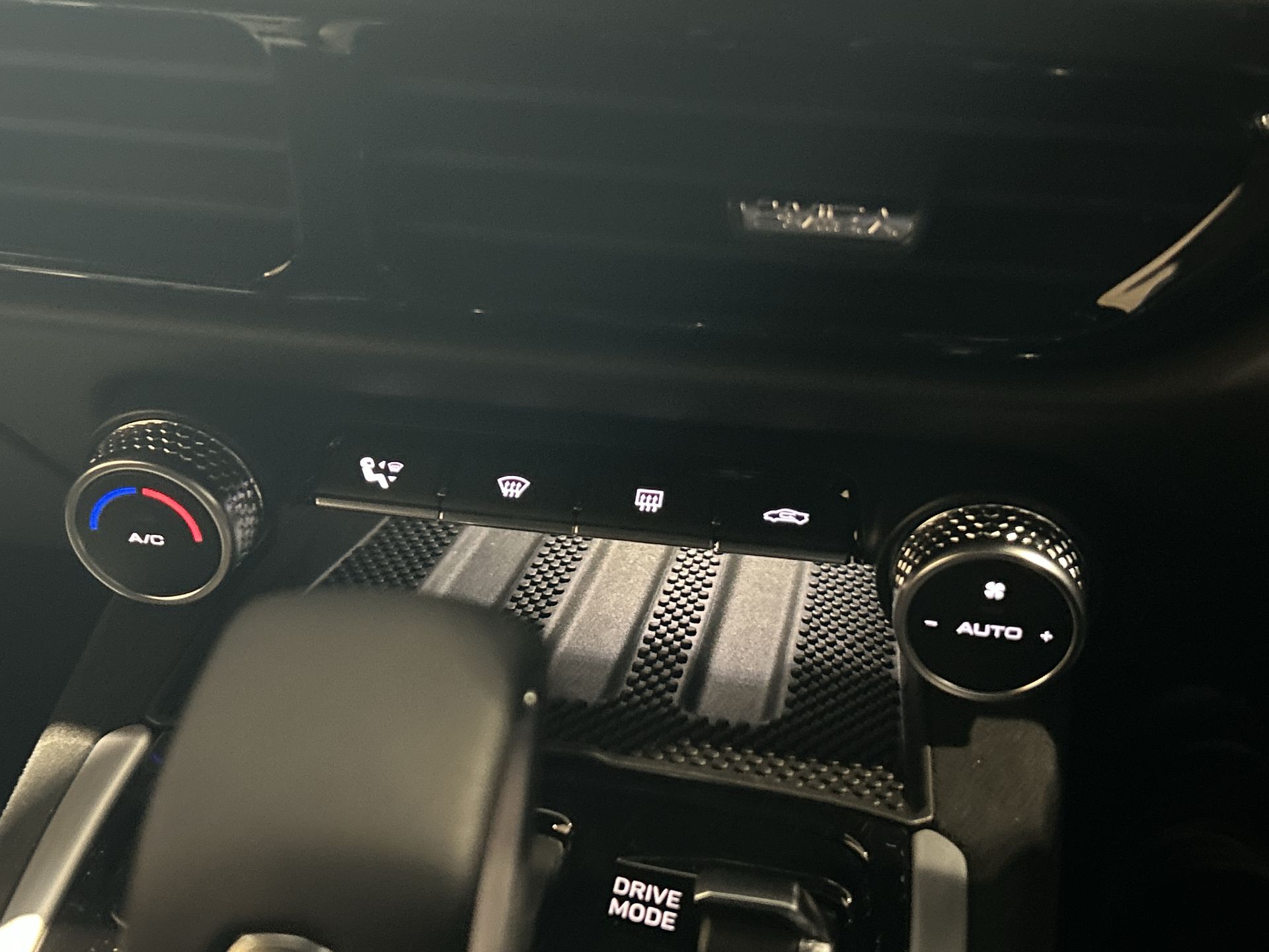 EMIRA 2.0 TURBO SE 2DR DCT COUPE