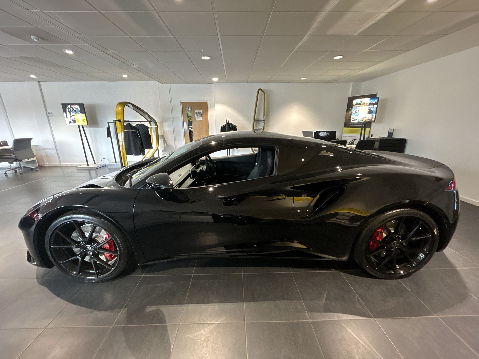 EMIRA 2.0 TURBO SE 2DR DCT COUPE