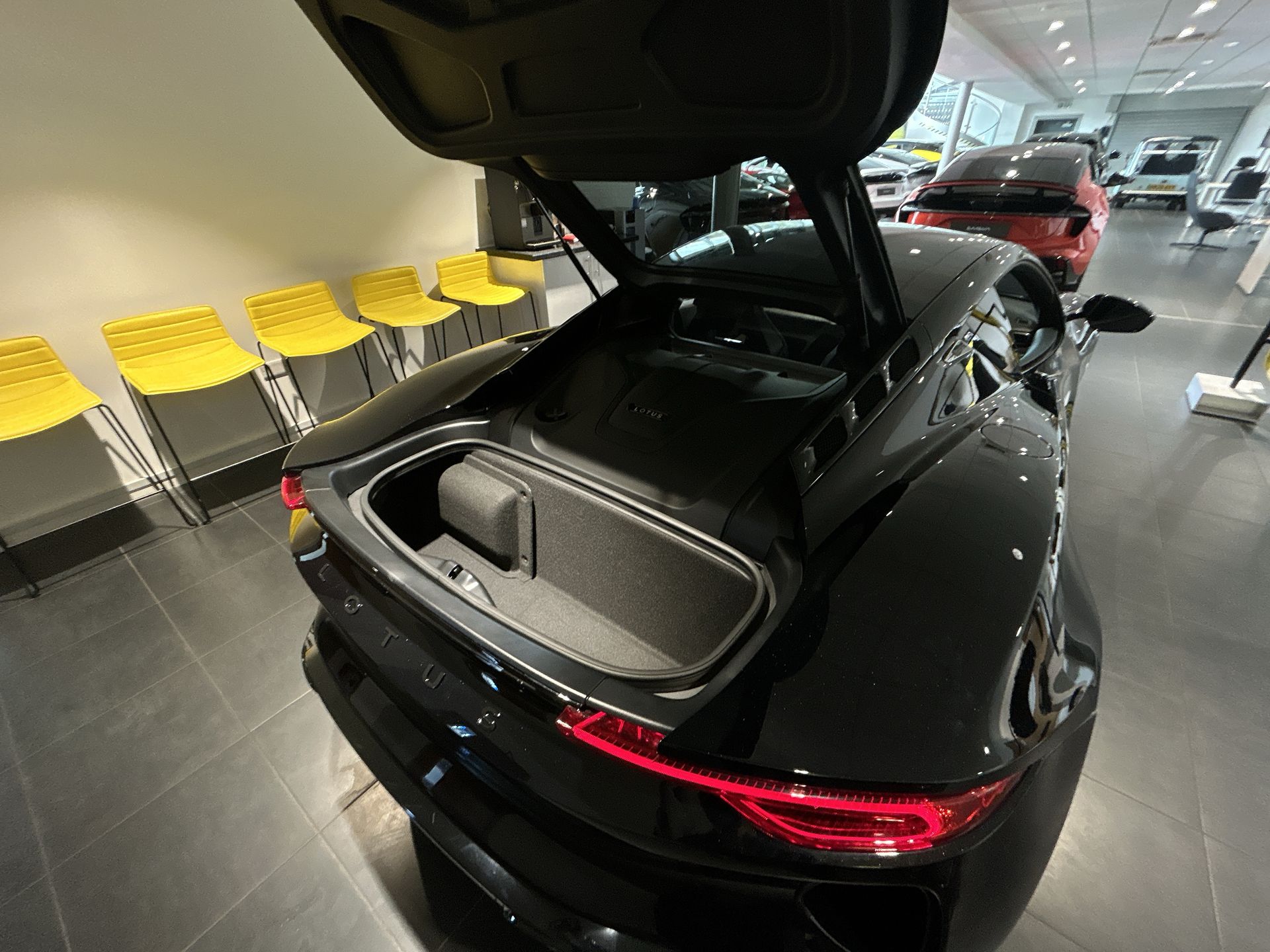 EMIRA 2.0 TURBO SE 2DR DCT COUPE