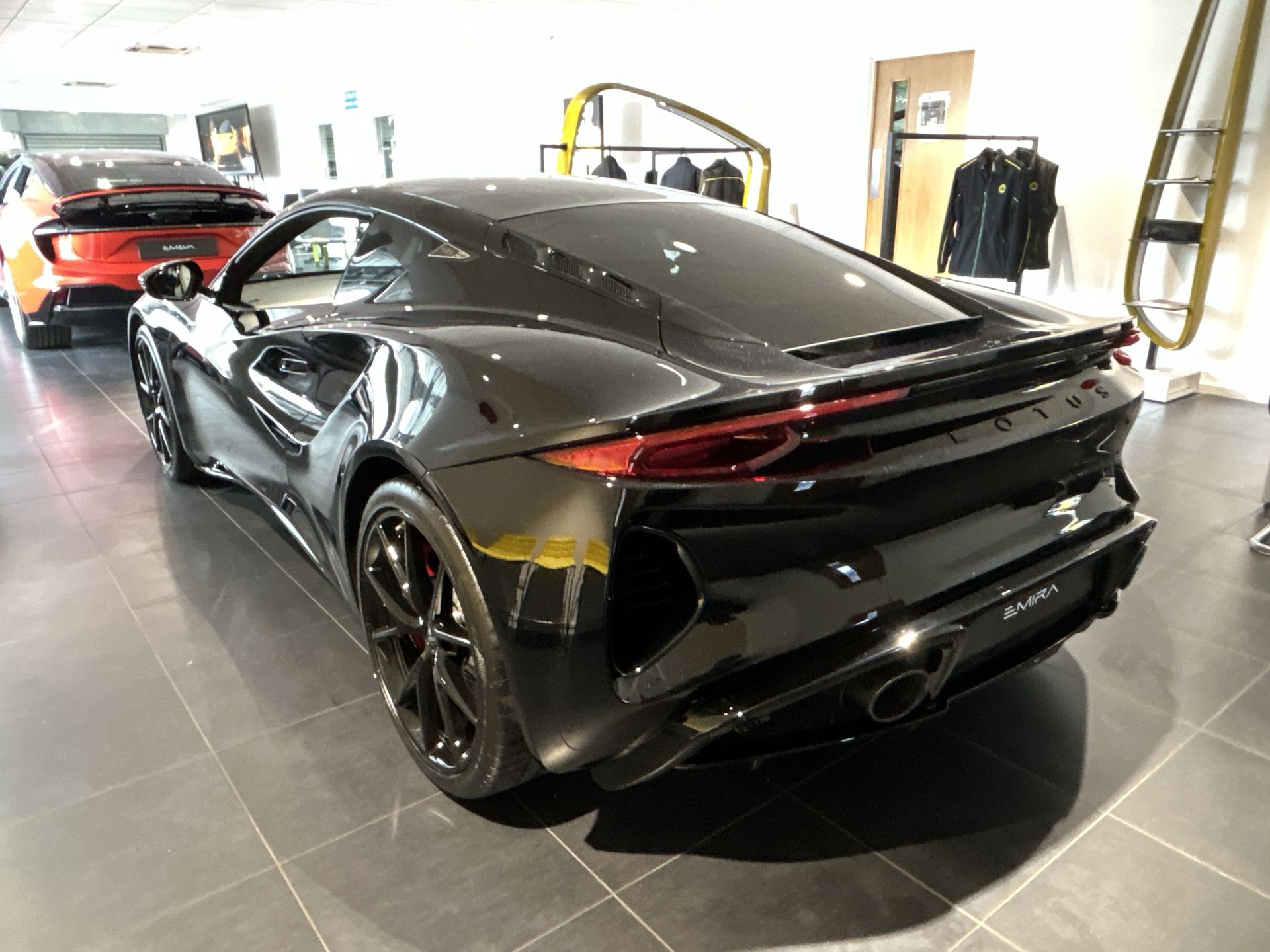 EMIRA 2.0 TURBO SE 2DR DCT COUPE