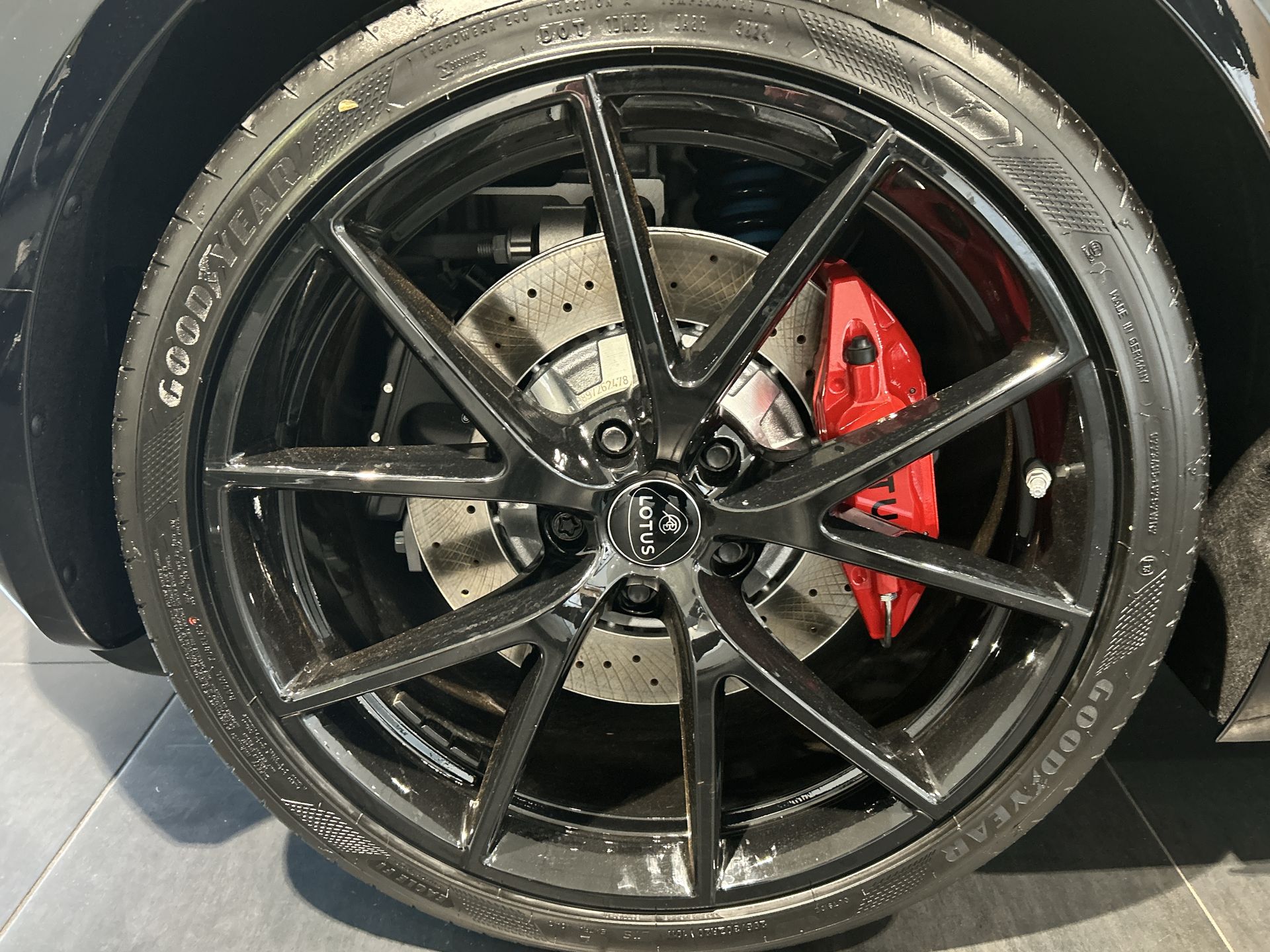 EMIRA 2.0 TURBO SE 2DR DCT COUPE
