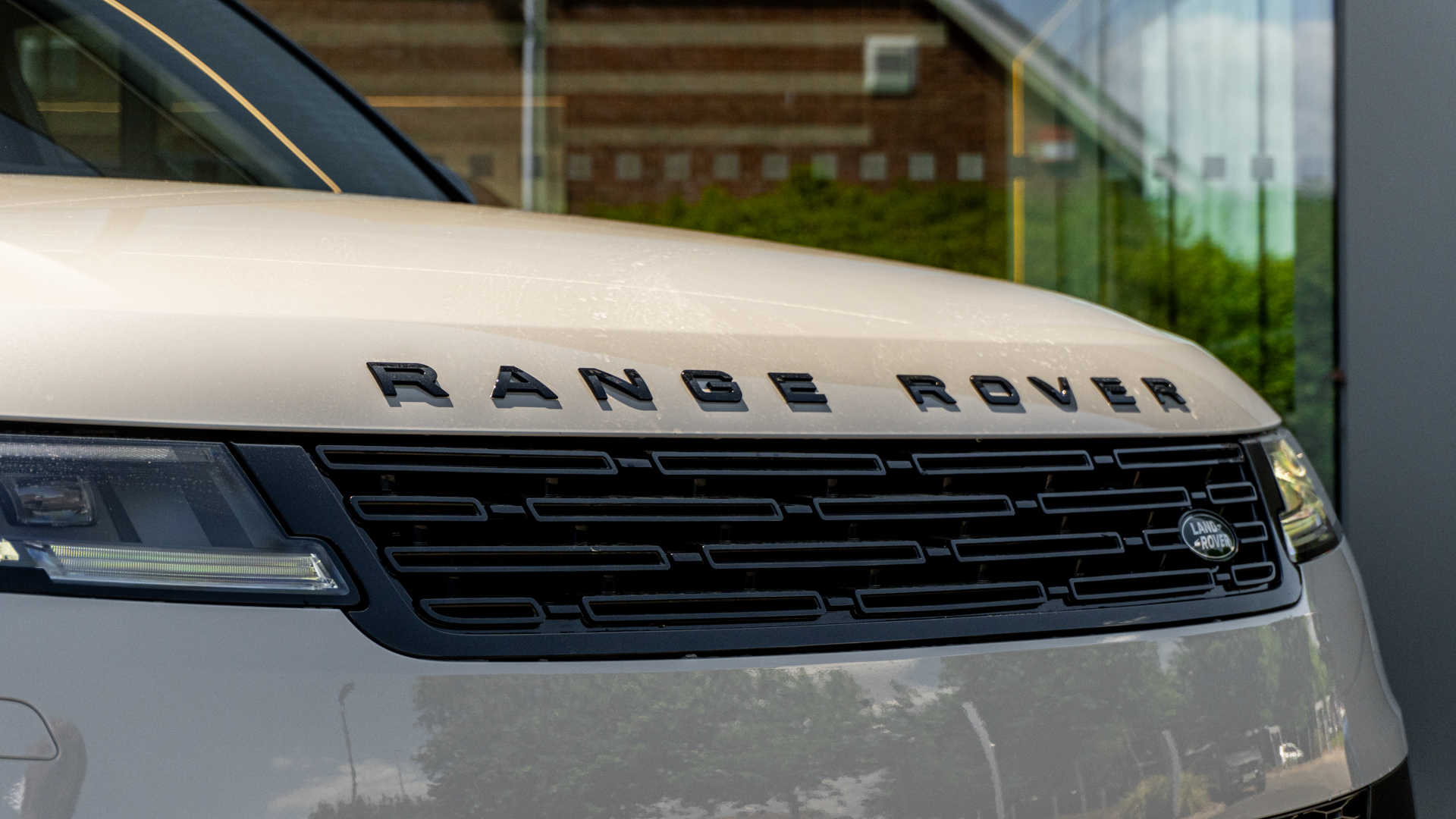 RANGE ROVER SPORT 3.0 D300 DYNAMIC SE 5DR AUTO ESTATE