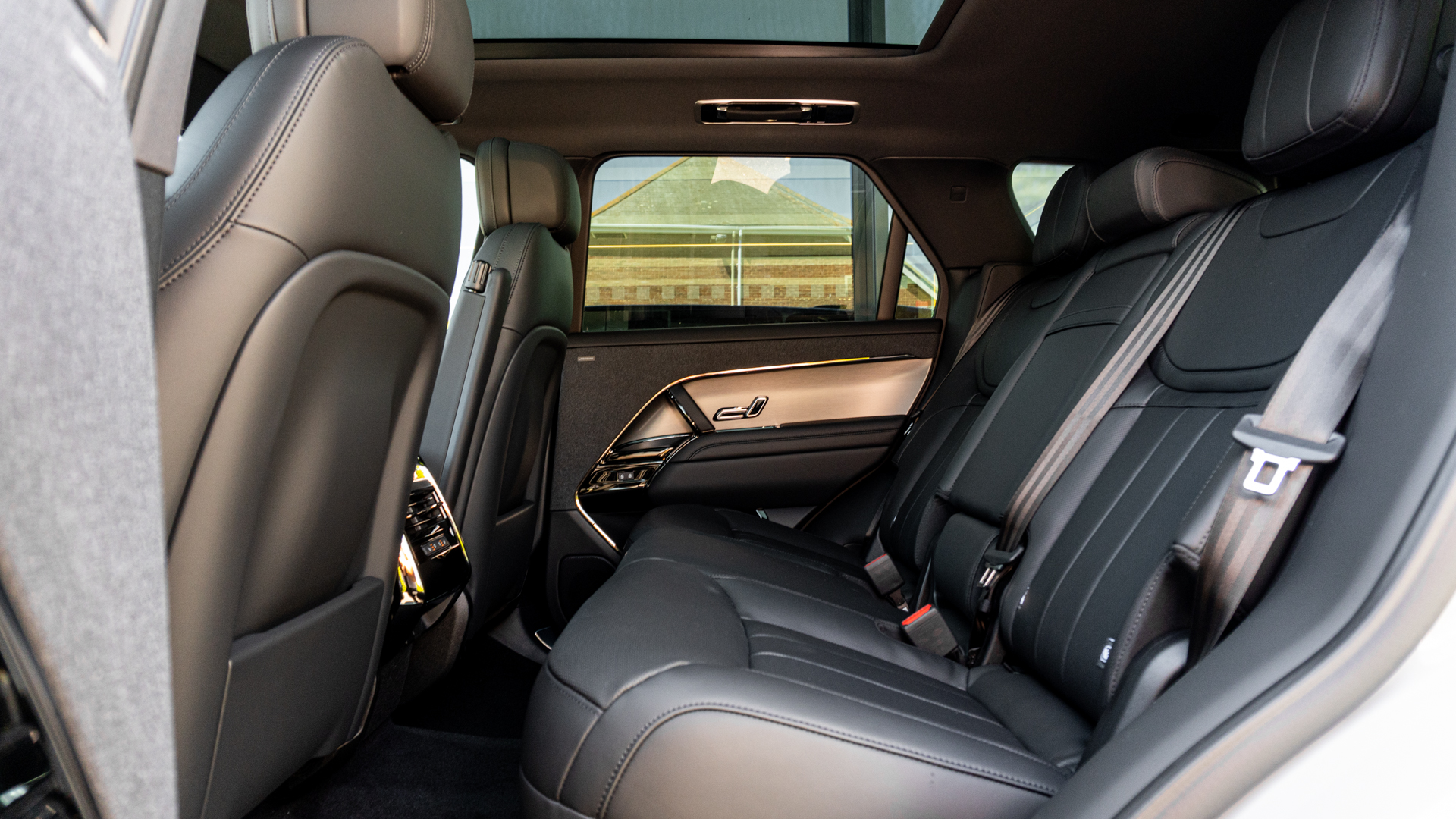 RANGE ROVER SPORT 3.0 D300 DYNAMIC SE 5DR AUTO ESTATE