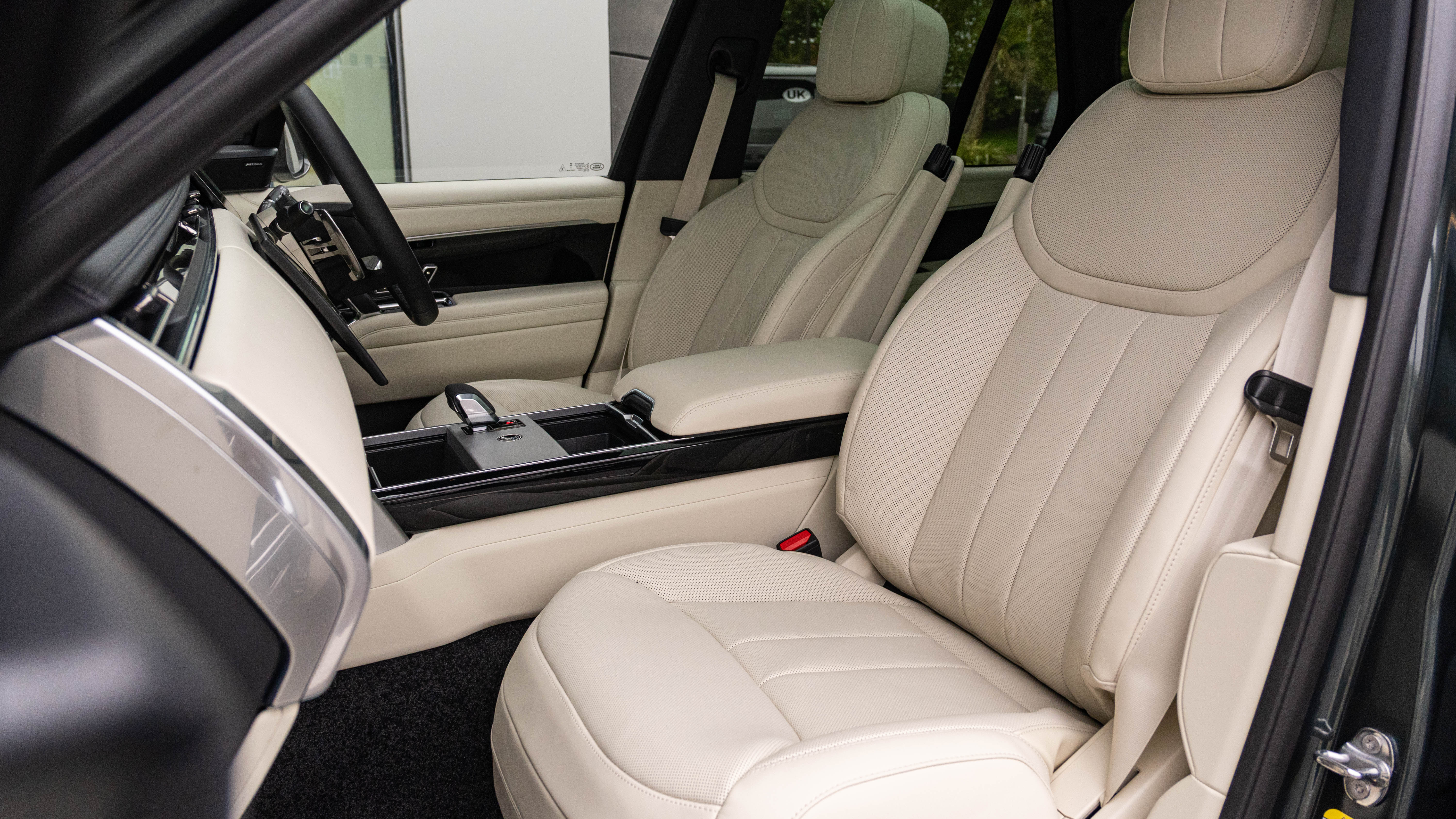 RANGE ROVER 3.0 D350 SE 4DR AUTO ESTATE