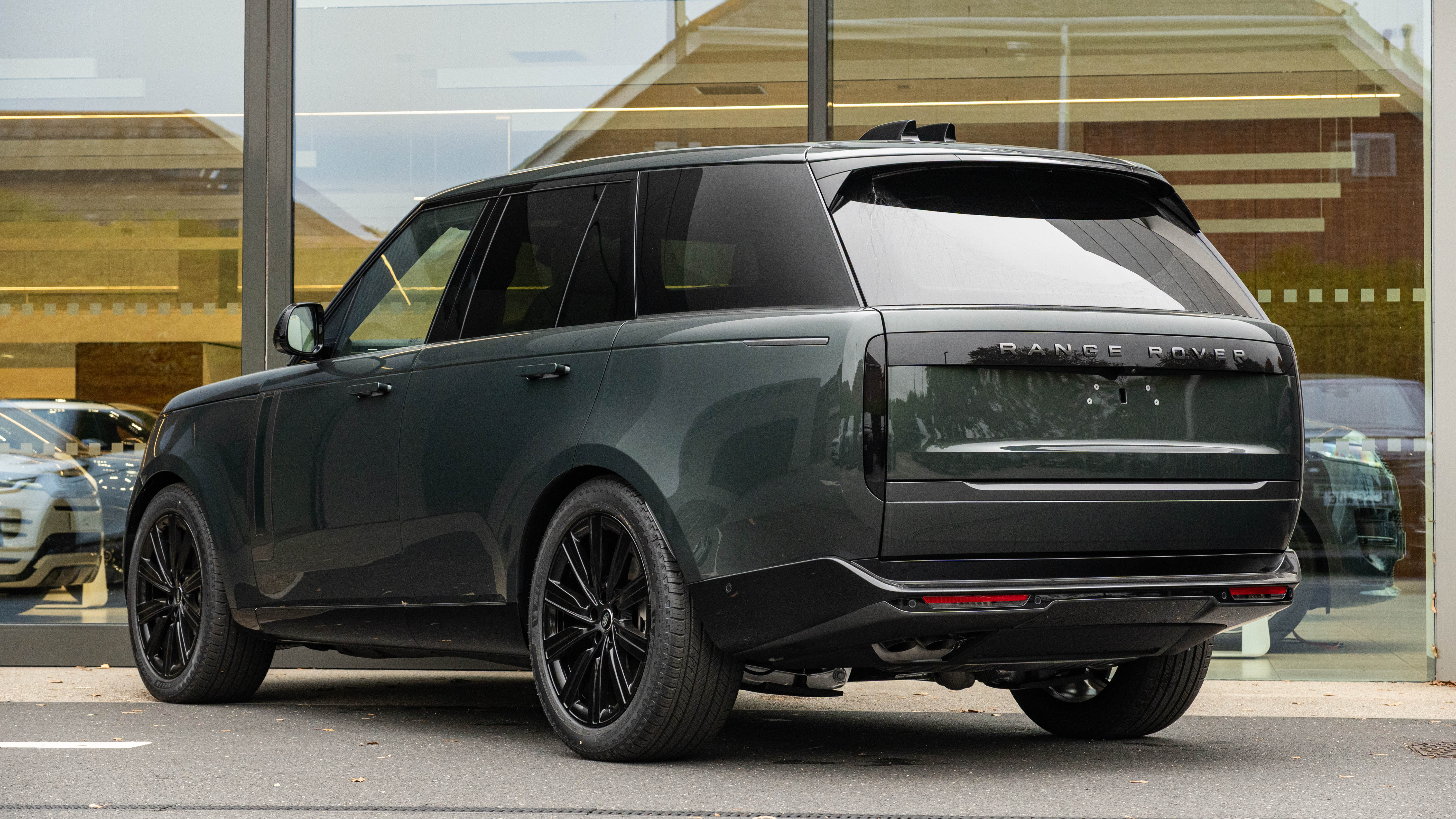 RANGE ROVER 3.0 D350 SE 4DR AUTO ESTATE