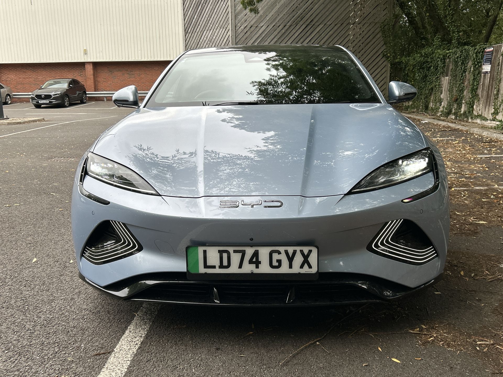 AWD 83KWH