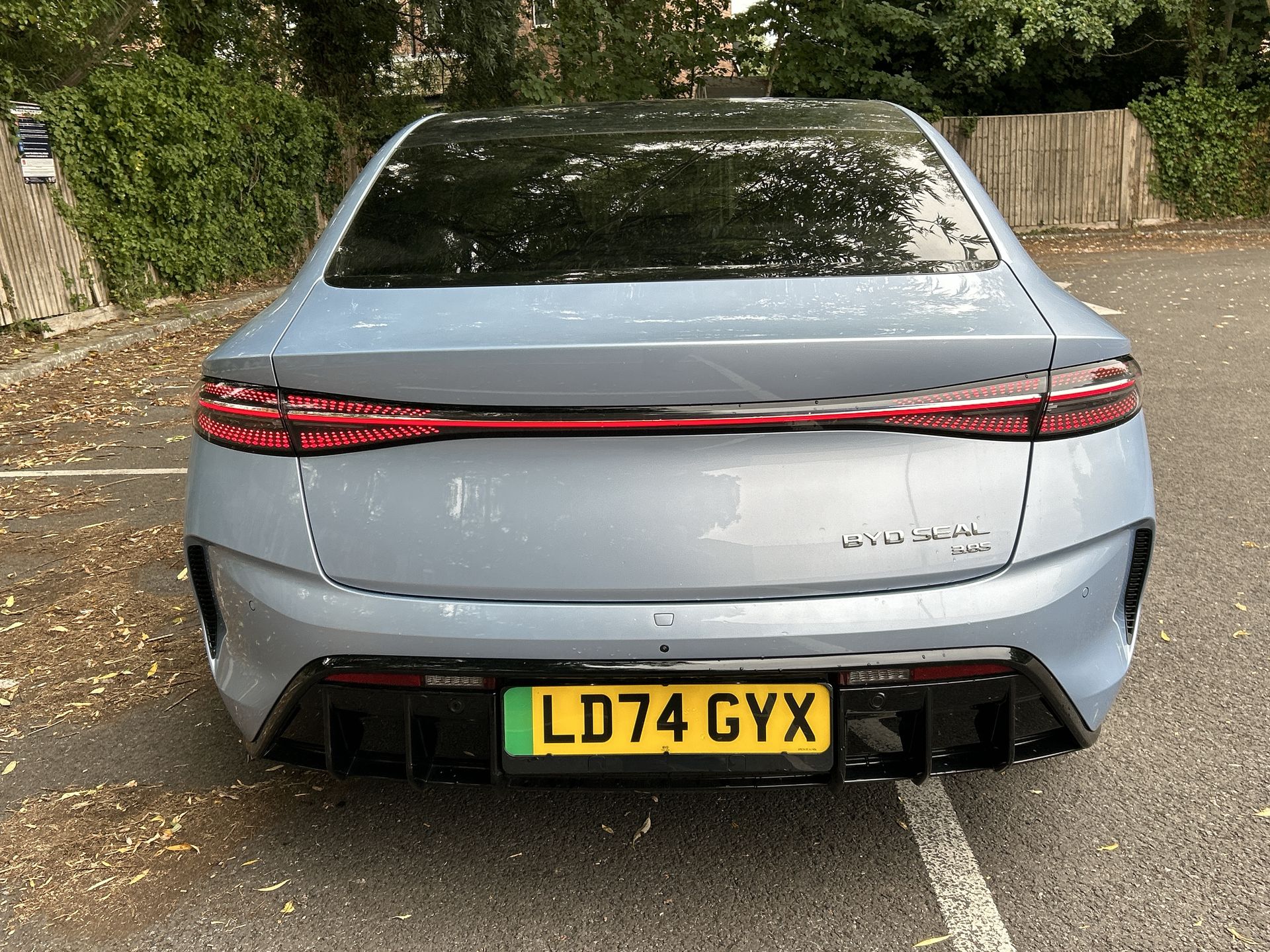 AWD 83KWH