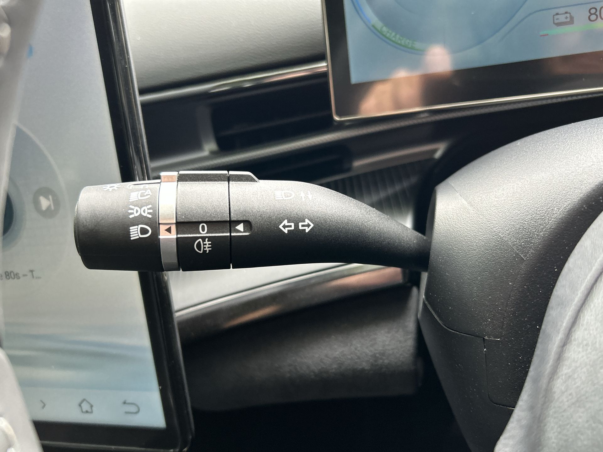 AWD 83KWH