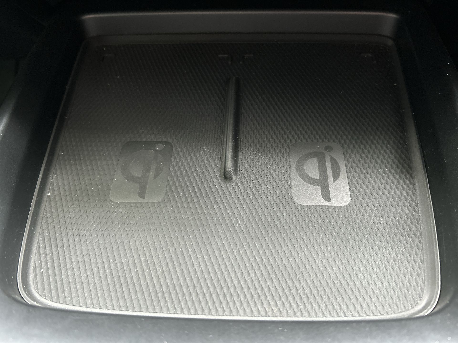 AWD 83KWH