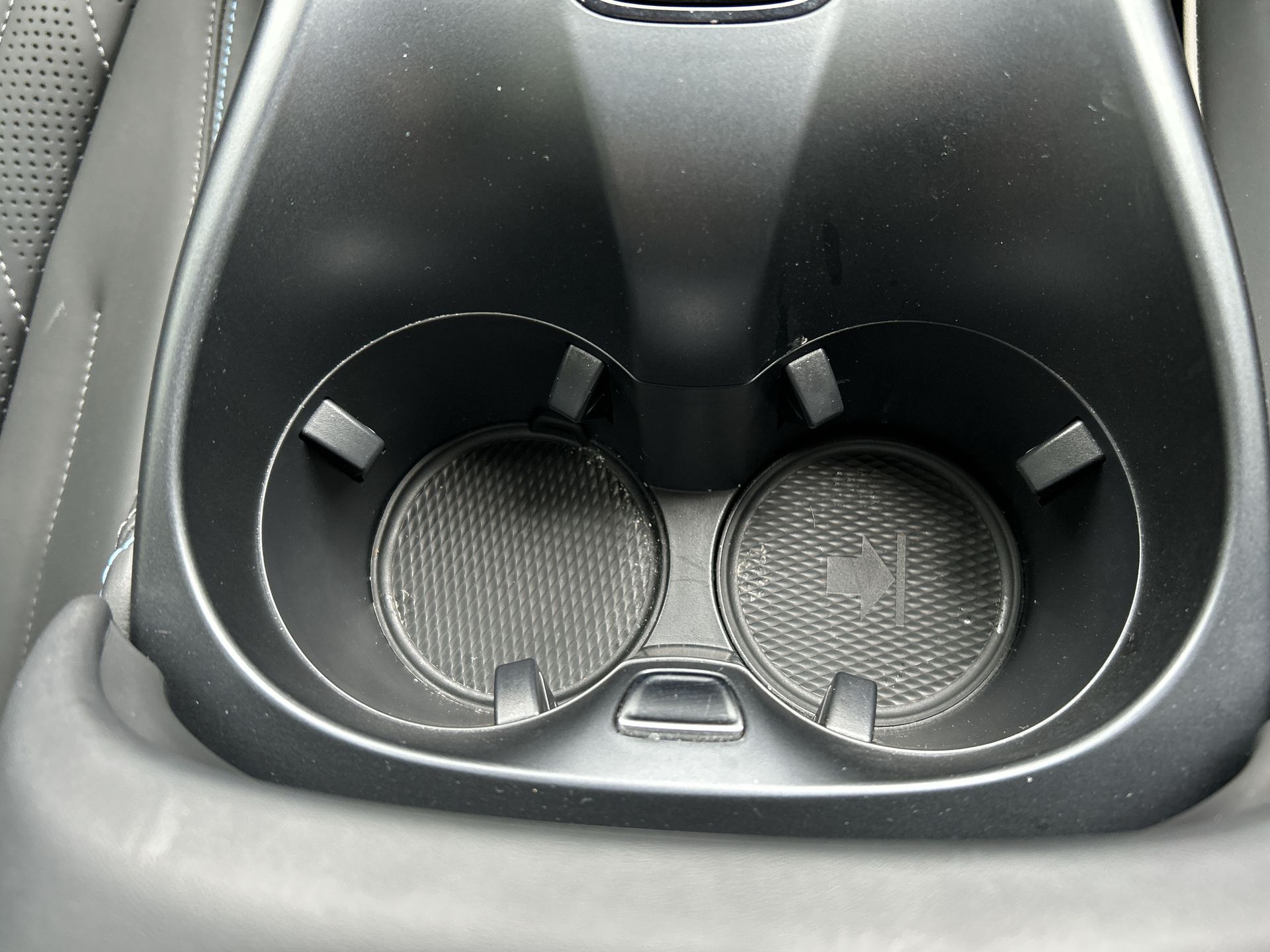 AWD 83KWH