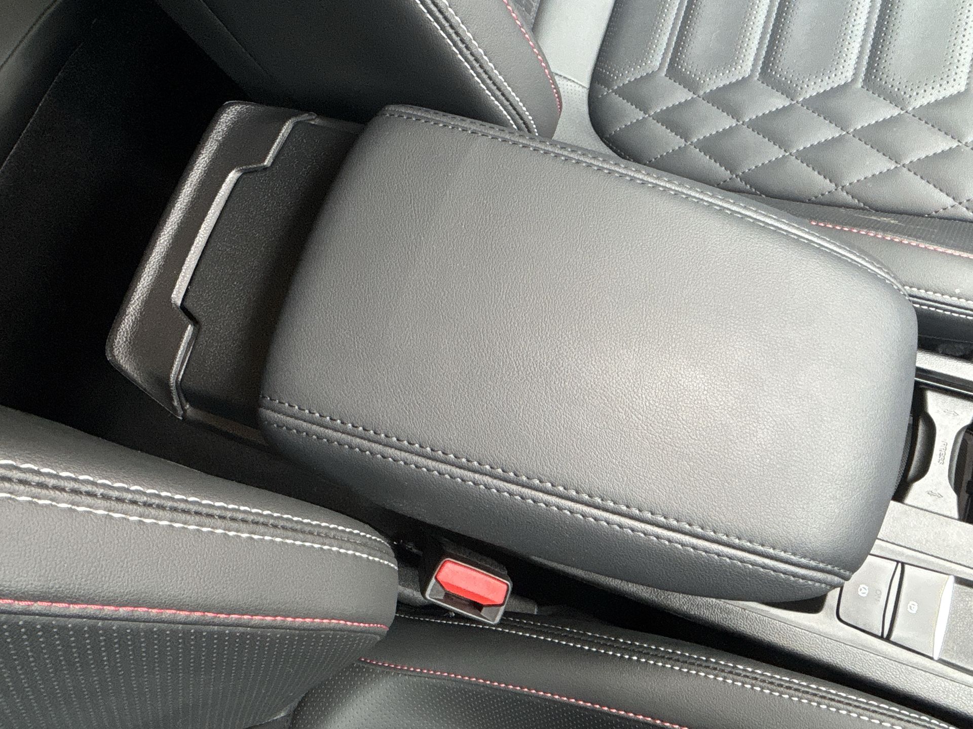 ECOBOOST HYBRID MHEV 155