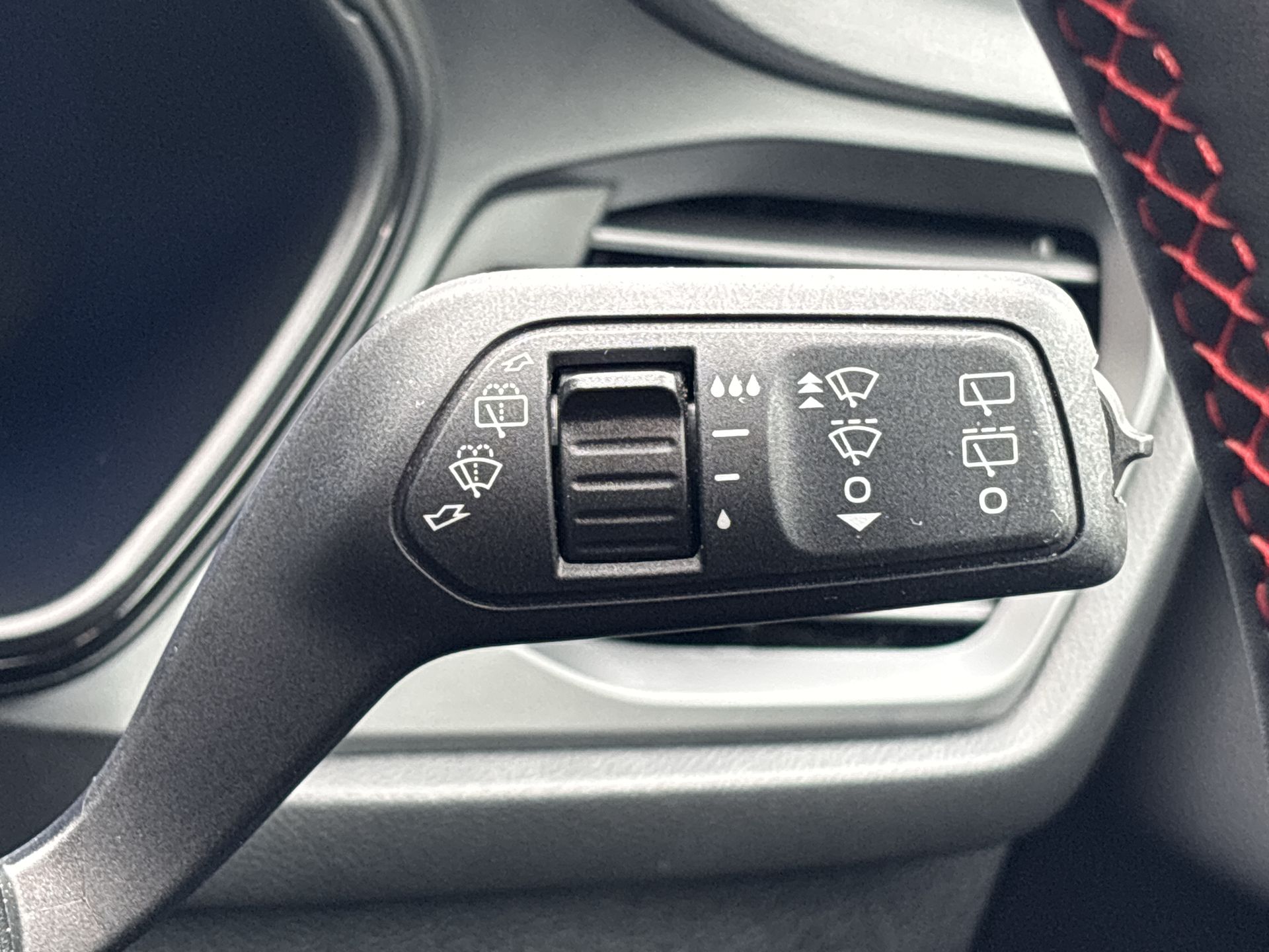 ECOBOOST HYBRID MHEV 155