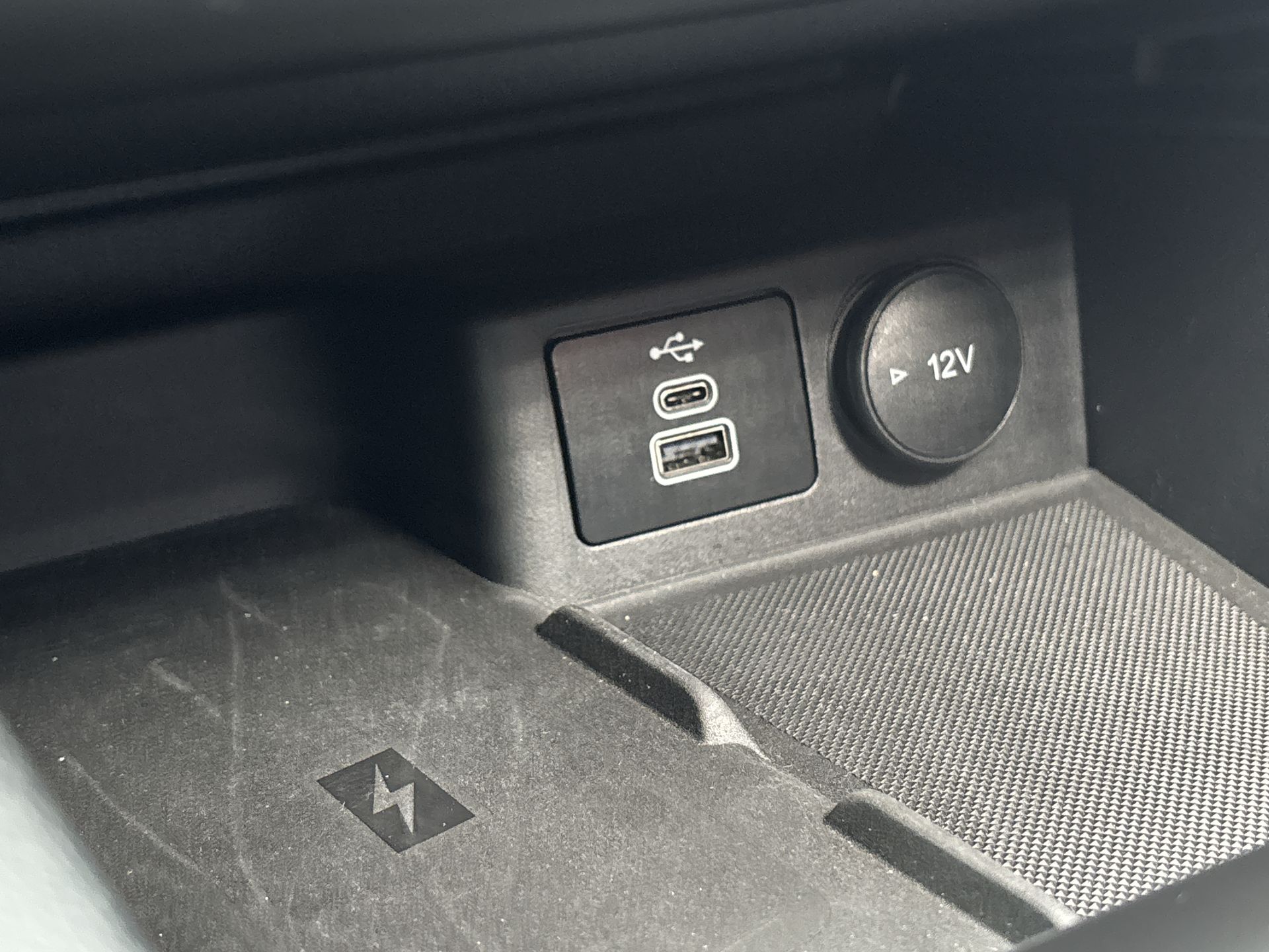 ECOBOOST HYBRID MHEV 155