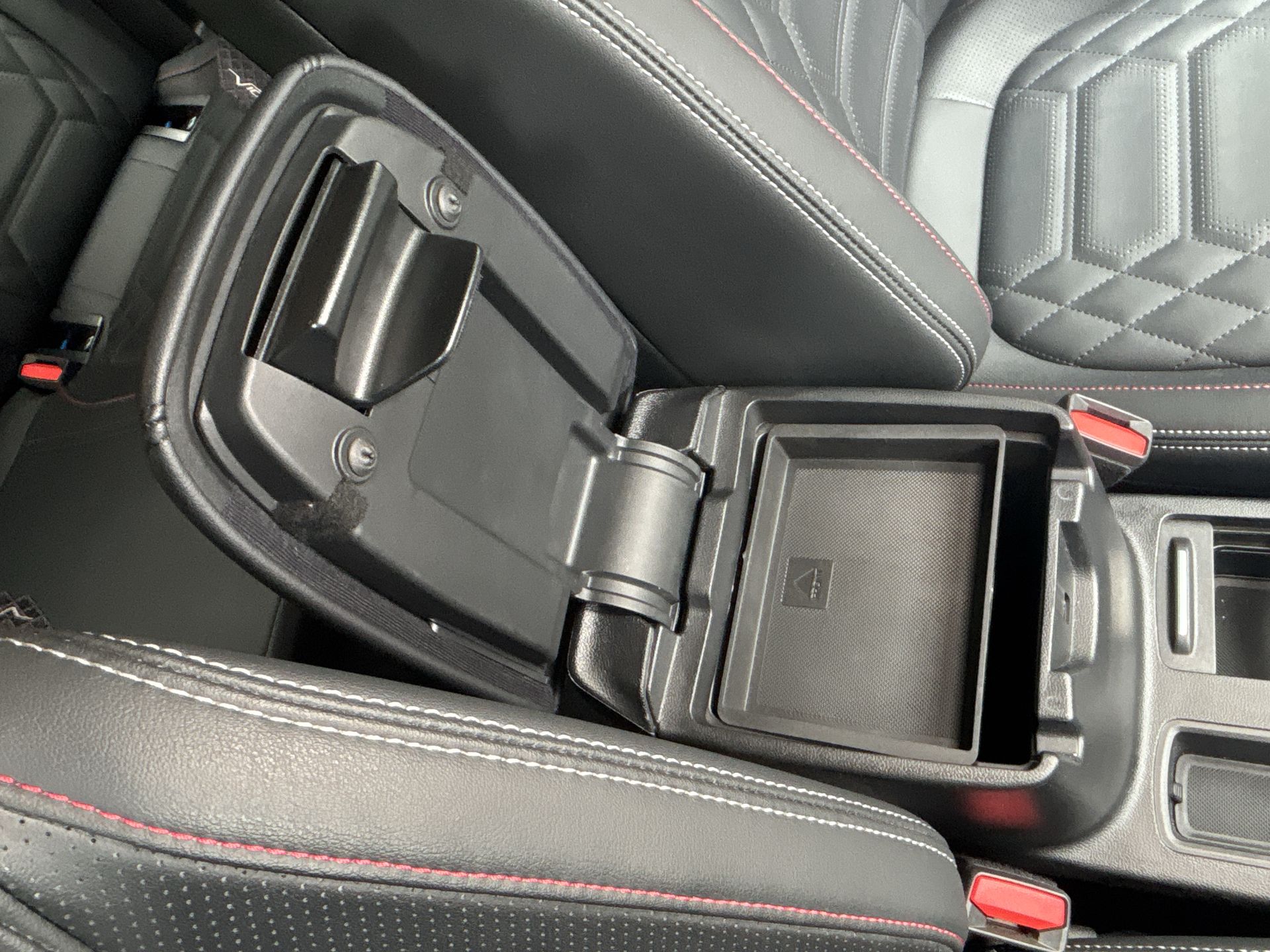 ECOBOOST HYBRID MHEV 155
