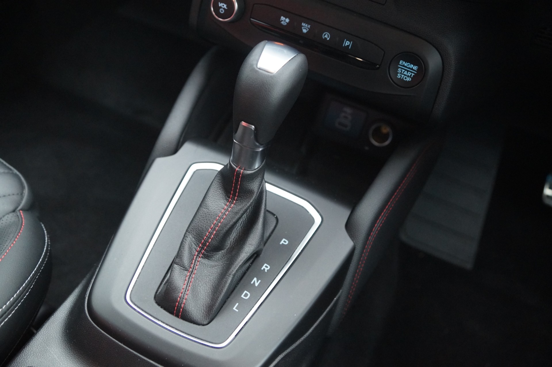 ECOBOOST HYBRID MHEV 155