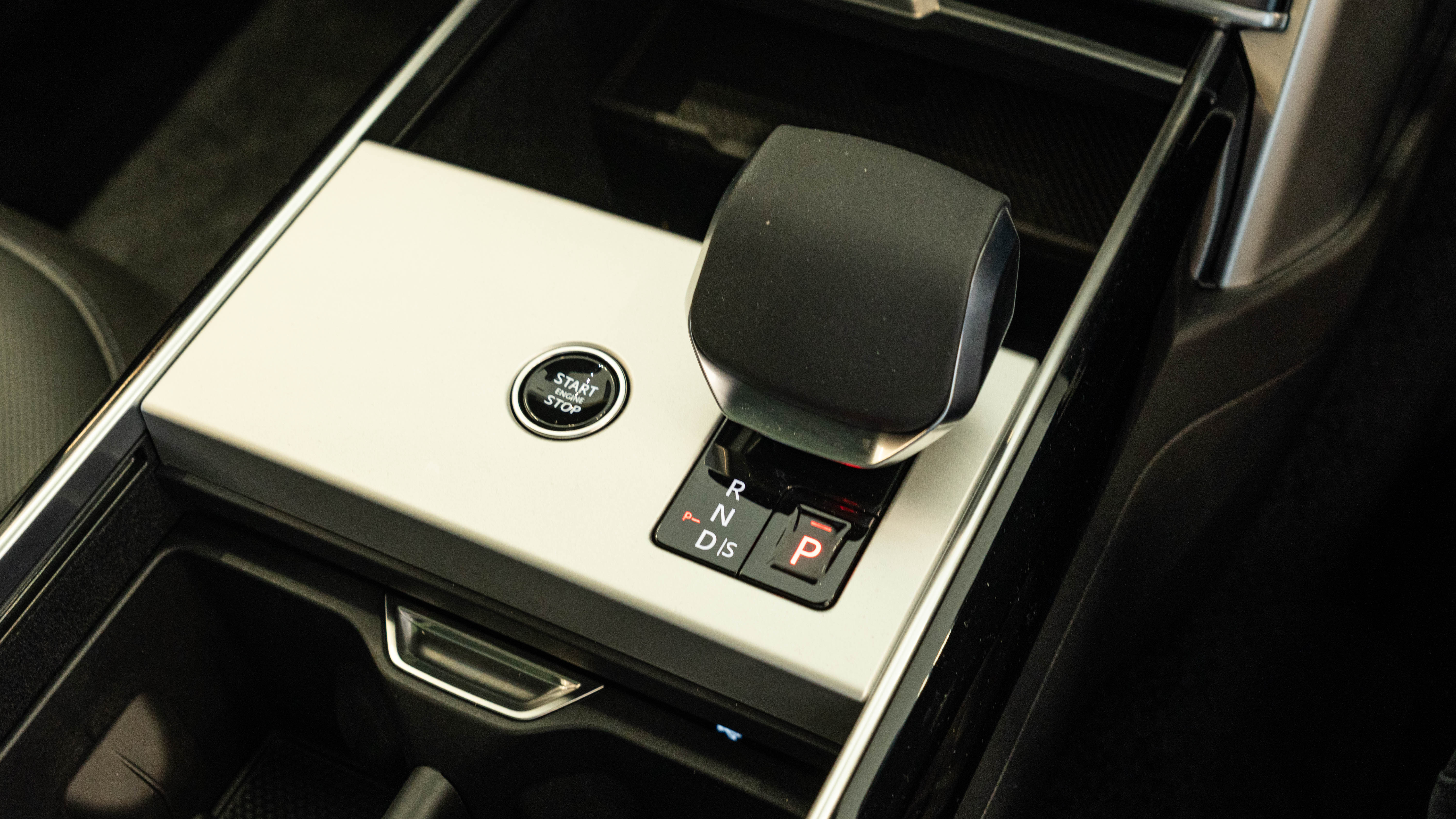 RANGE ROVER 3.0 D350 SE 4DR AUTO ESTATE