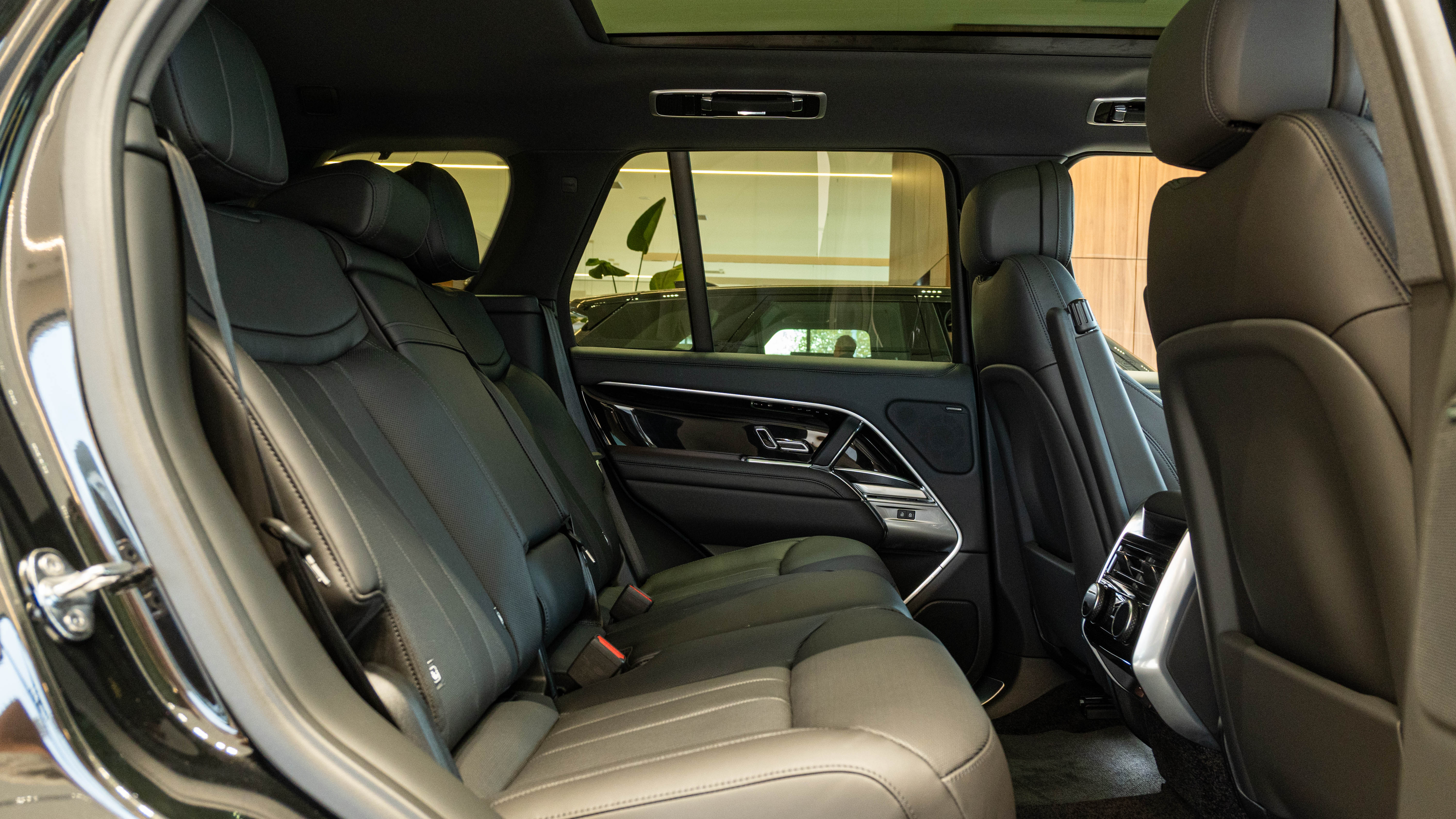 RANGE ROVER 3.0 D350 SE 4DR AUTO ESTATE