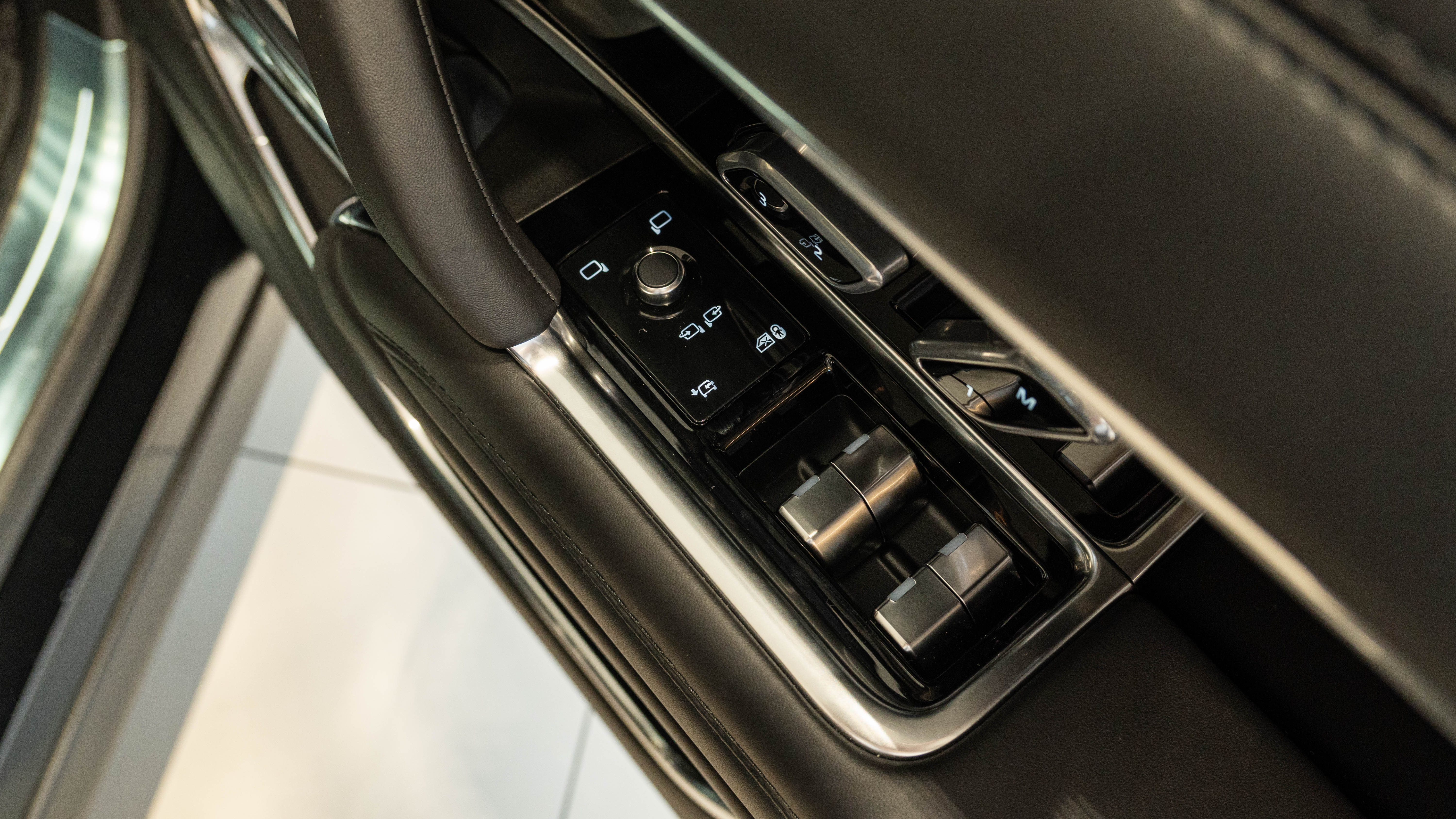 RANGE ROVER 3.0 D350 SE 4DR AUTO ESTATE