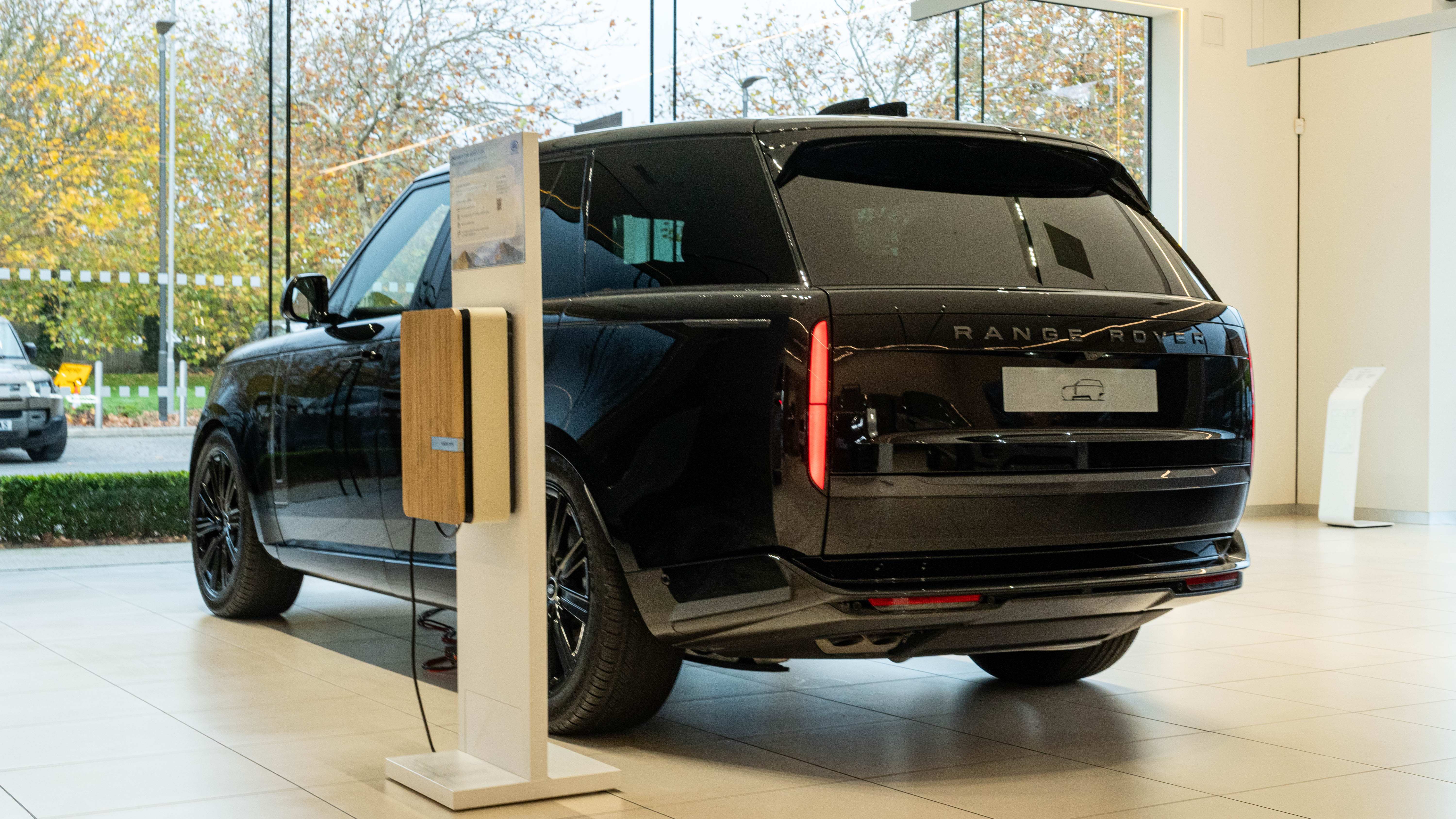 RANGE ROVER 3.0 D350 SE 4DR AUTO ESTATE