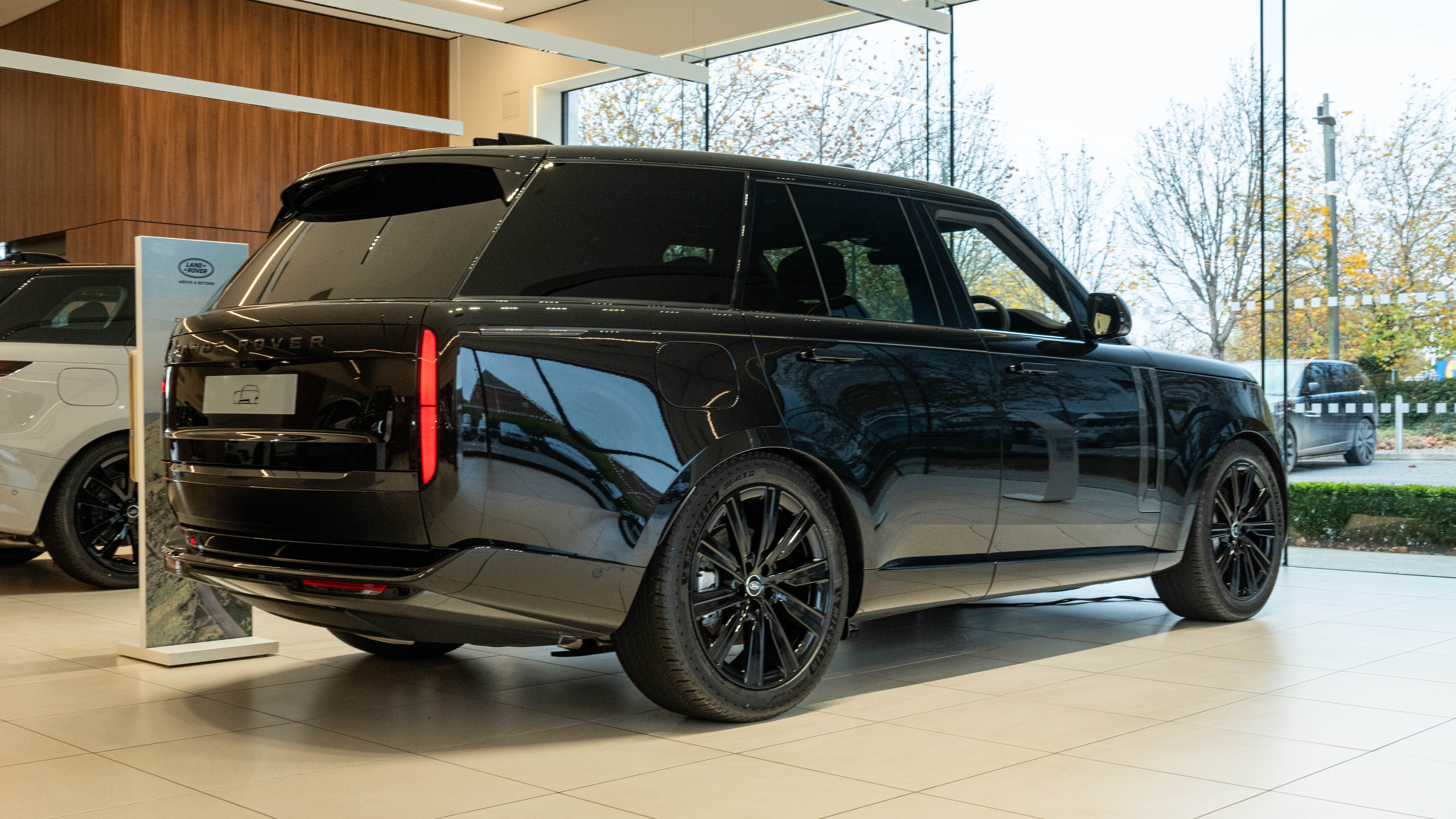 RANGE ROVER 3.0 D350 SE 4DR AUTO ESTATE