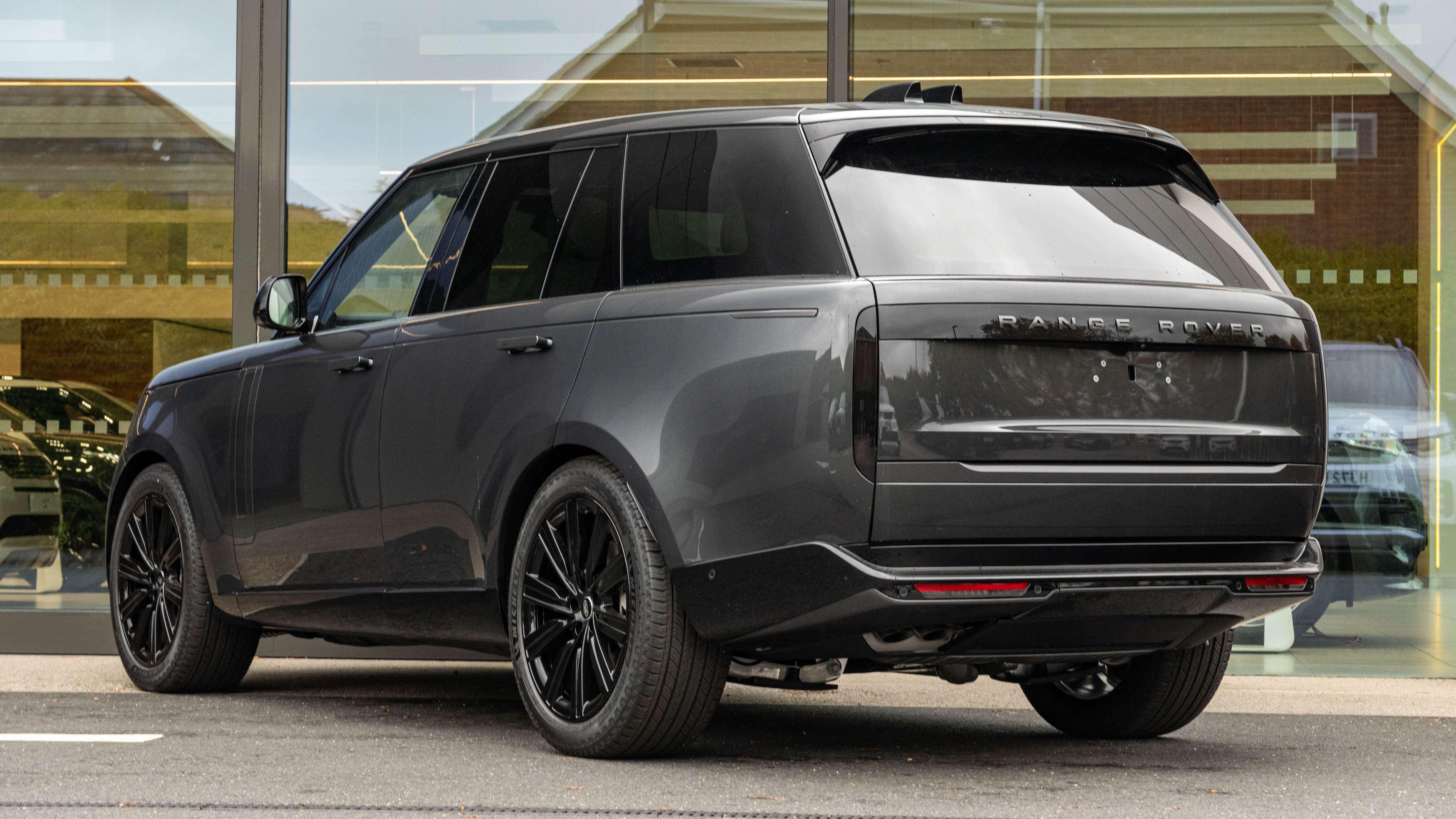 RANGE ROVER 3.0 D350 SE 4DR AUTO ESTATE