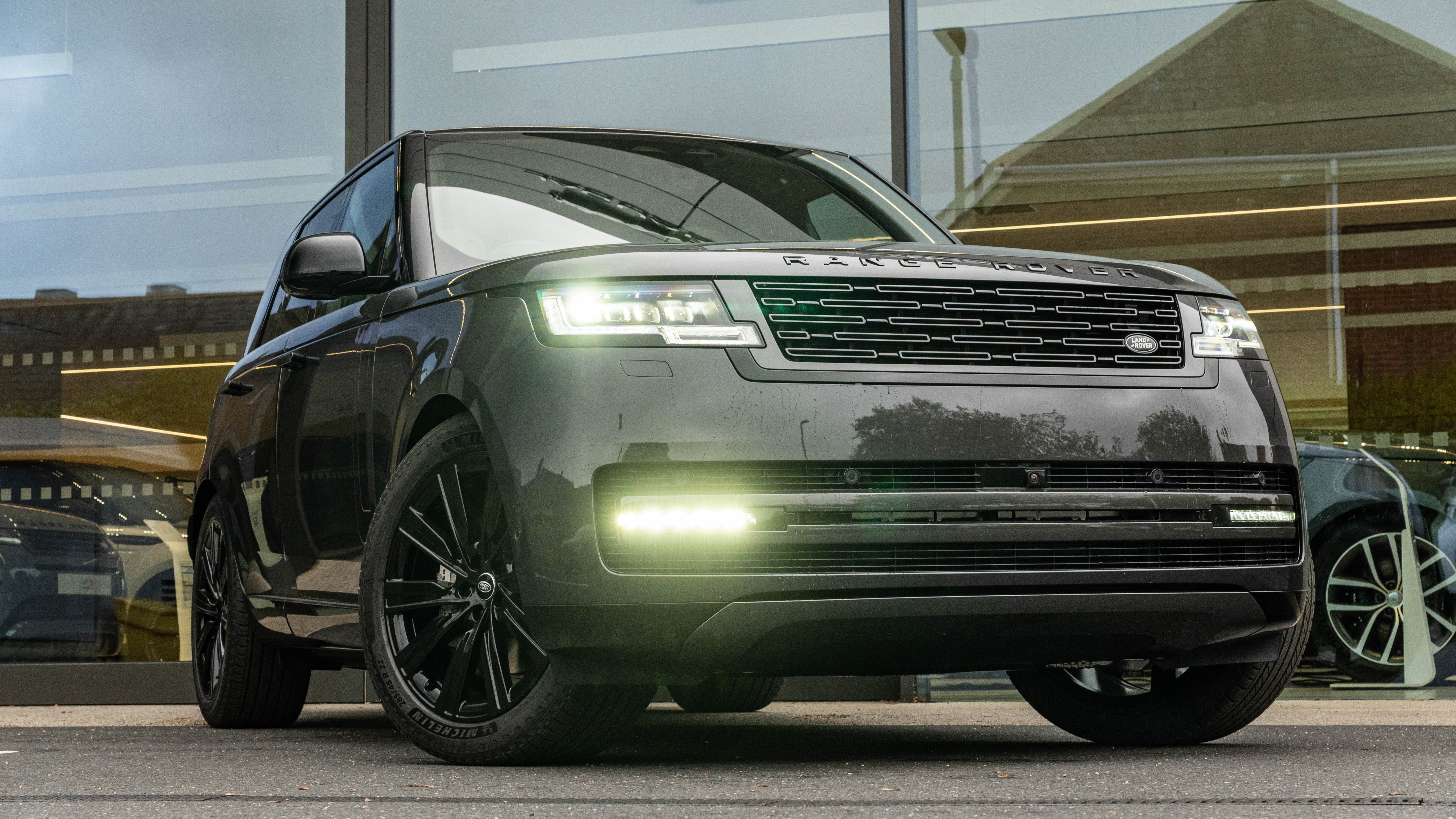 RANGE ROVER 3.0 D350 SE 4DR AUTO ESTATE