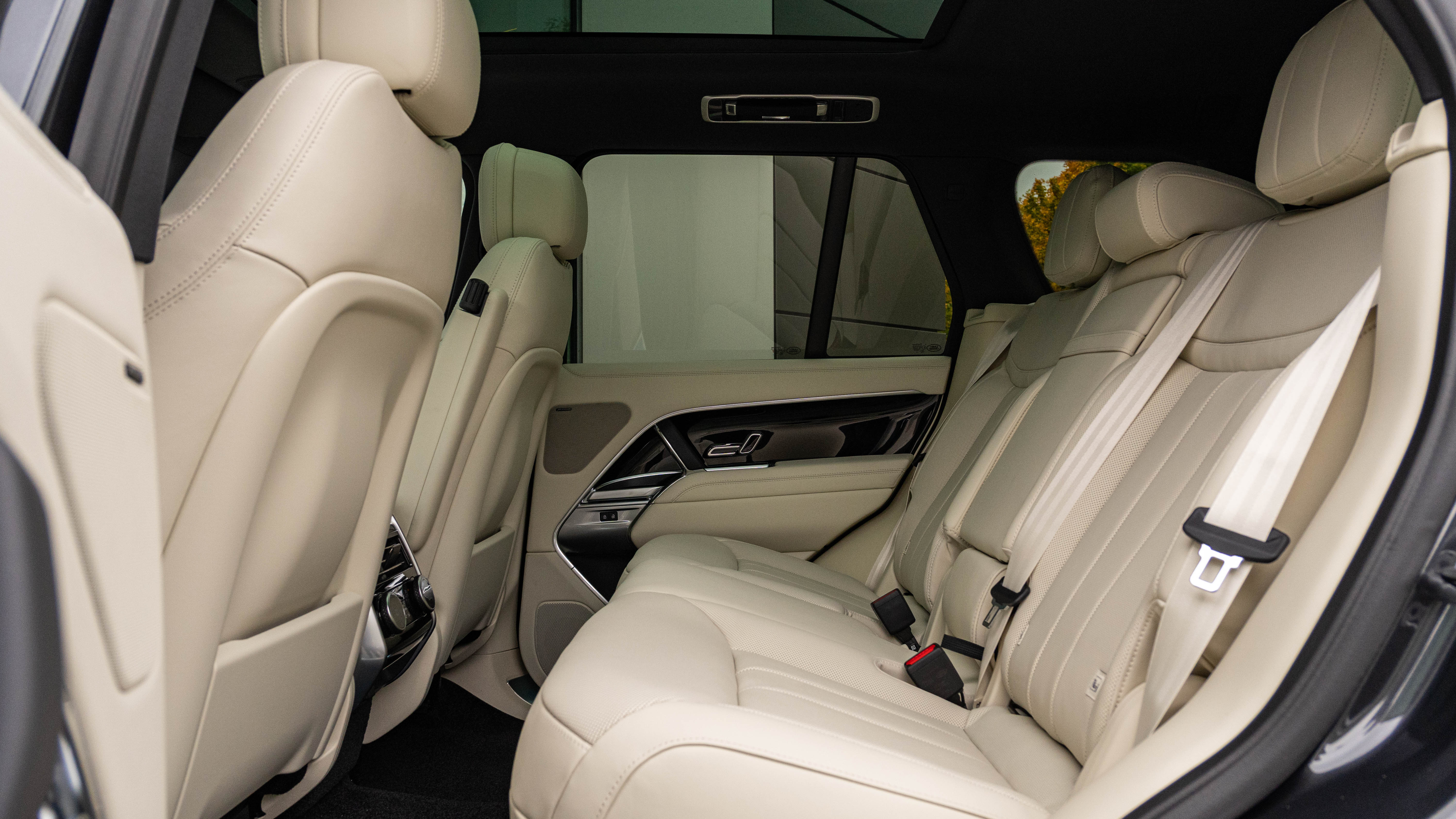 RANGE ROVER 3.0 D350 SE 4DR AUTO ESTATE